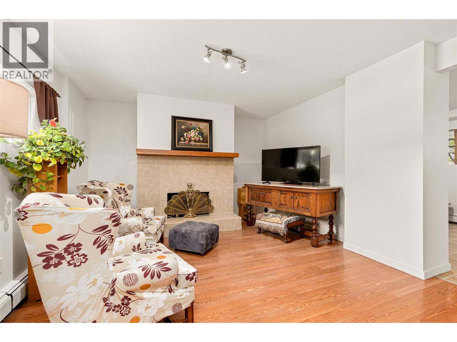 10330 Meadow Road Property Photo 45