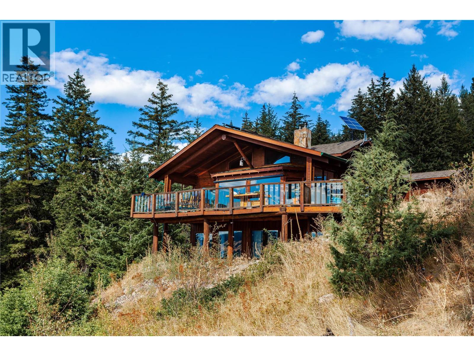 5572 Oyama Lake Road Property Photo 1
