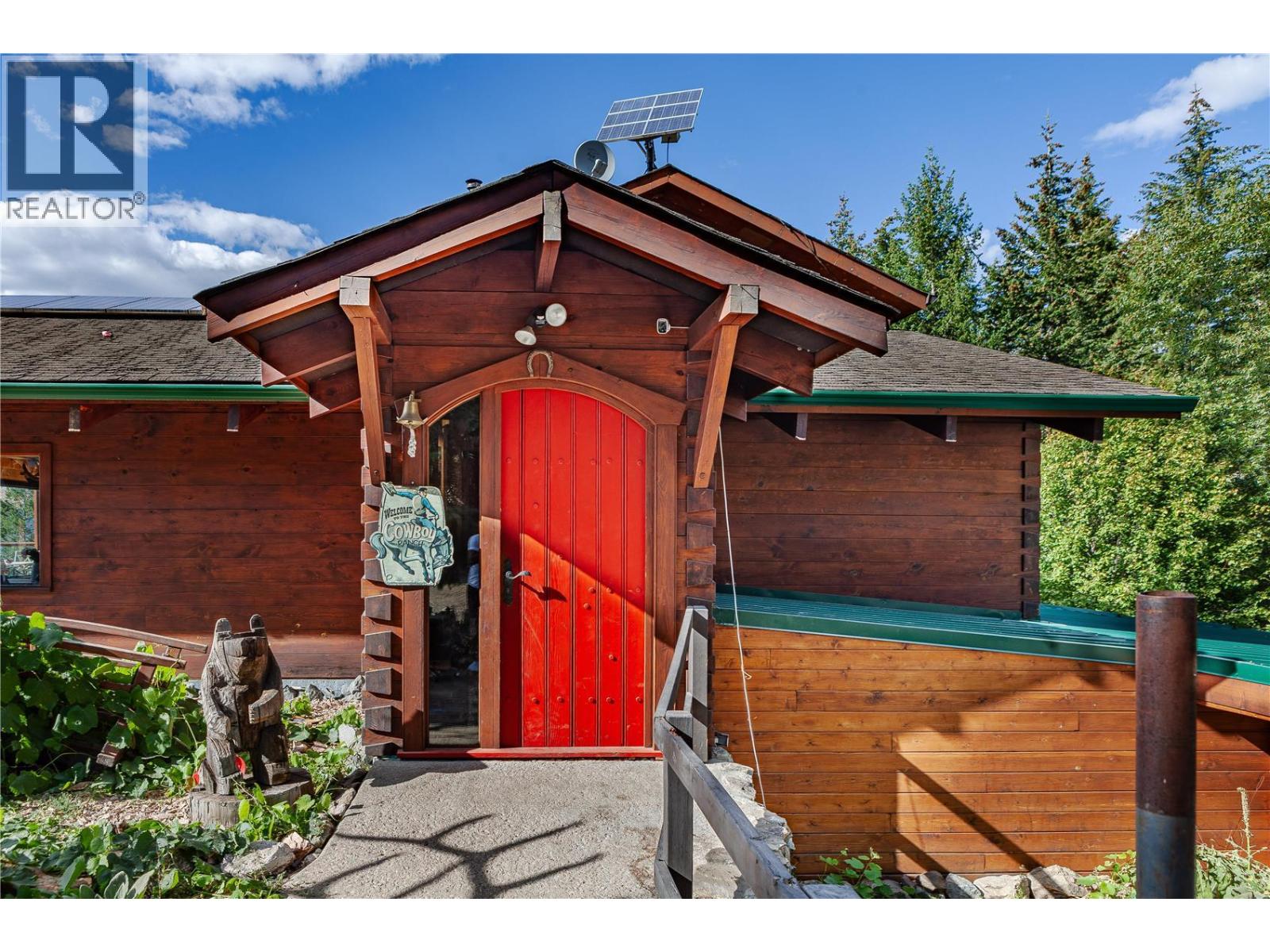 5572 Oyama Lake Road Property Photo 8