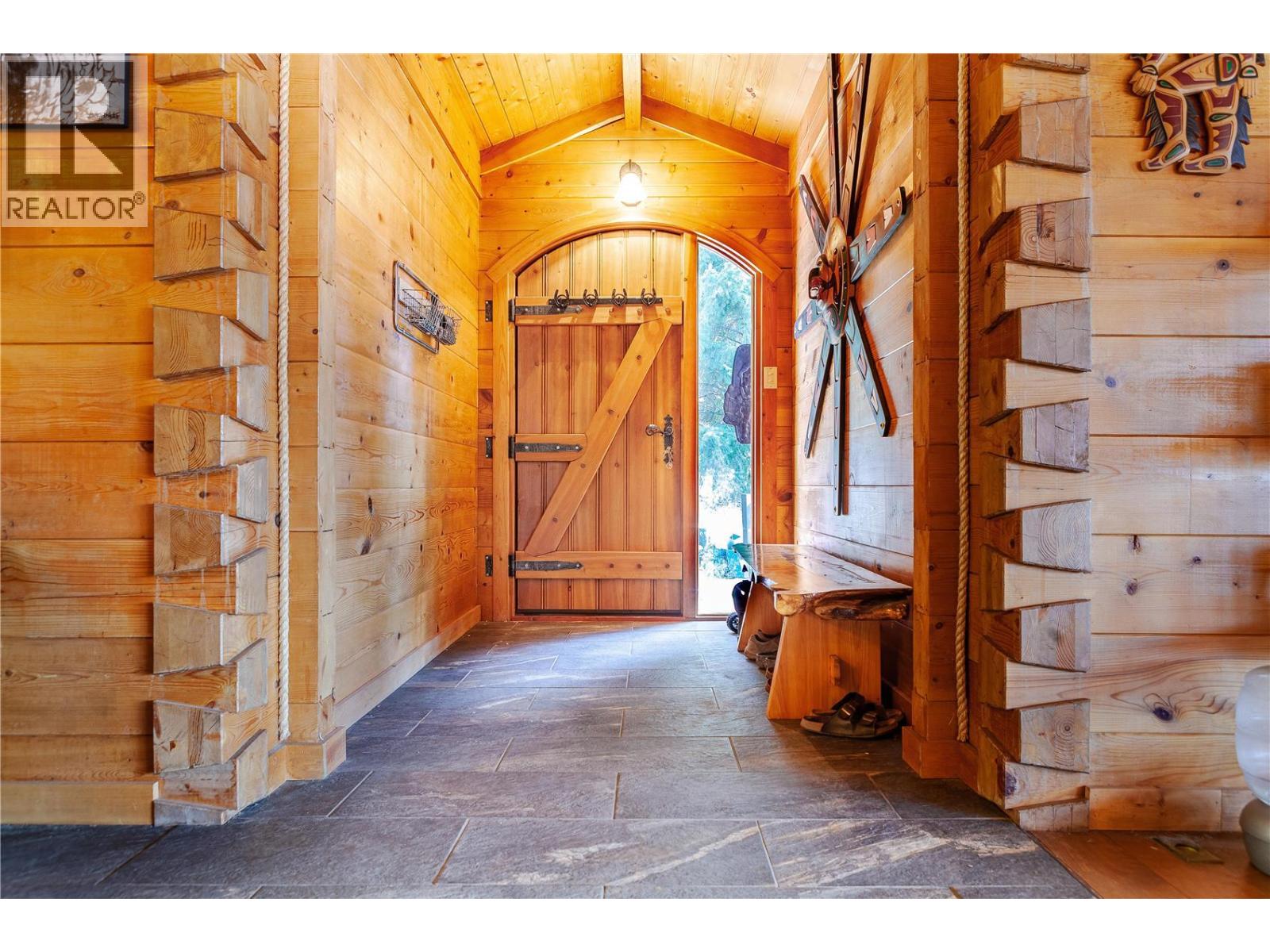 5572 Oyama Lake Road Property Photo 12