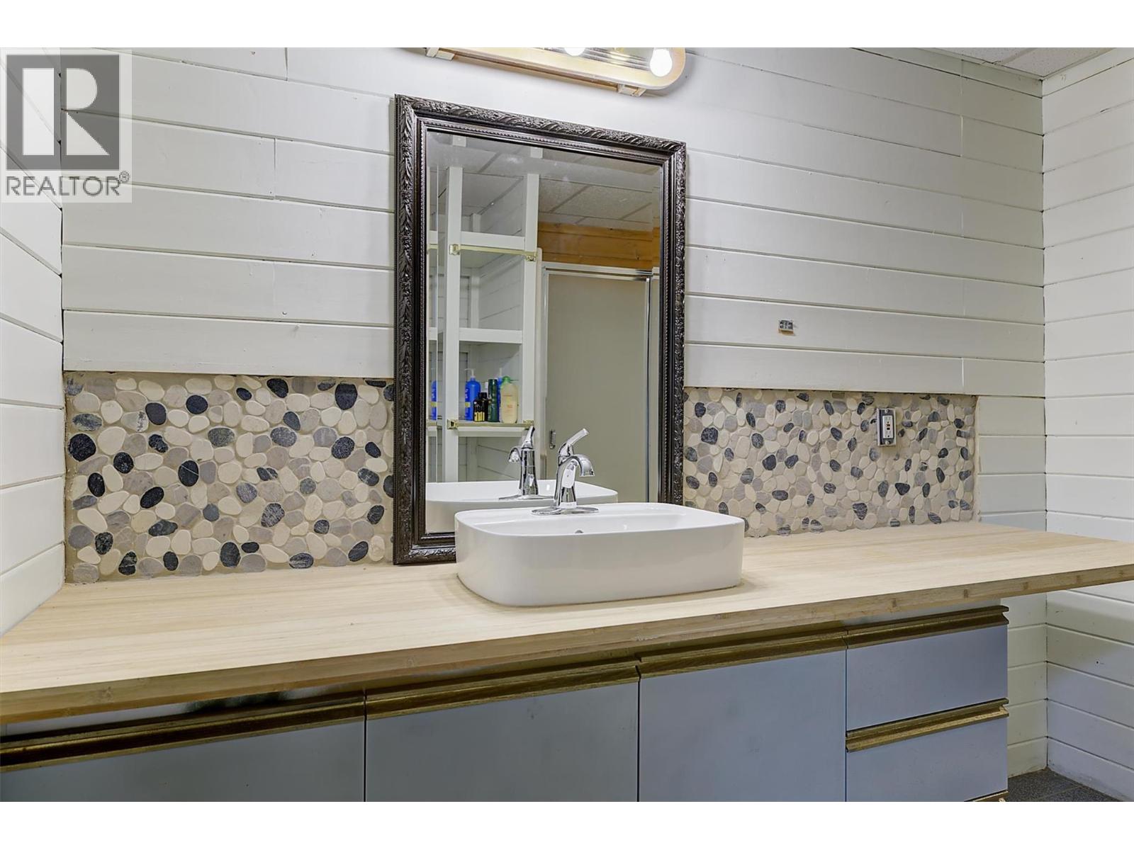 5572 Oyama Lake Road Property Photo 89