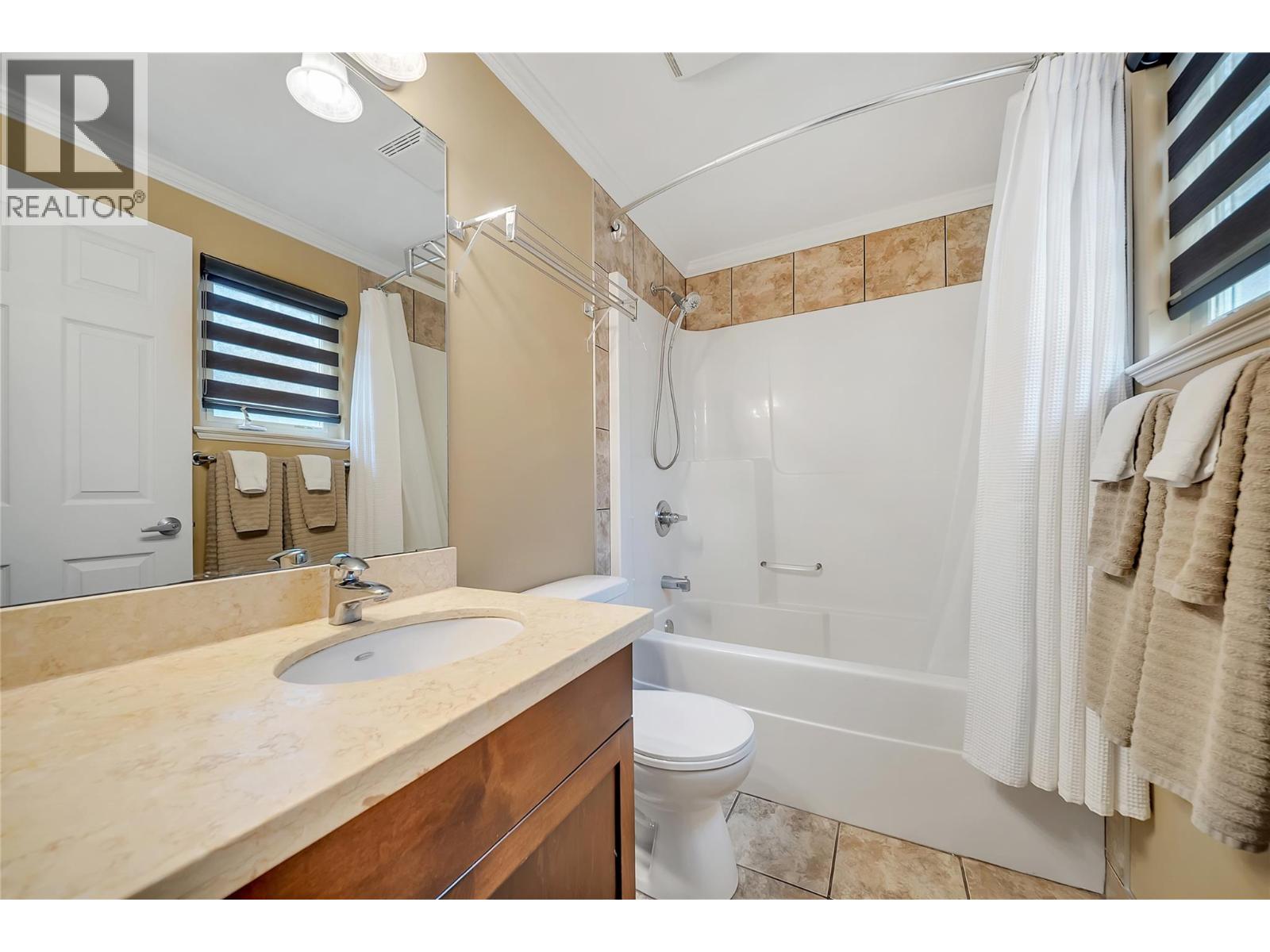 4300 44th Avenue Unit# 5 Property Photo 17