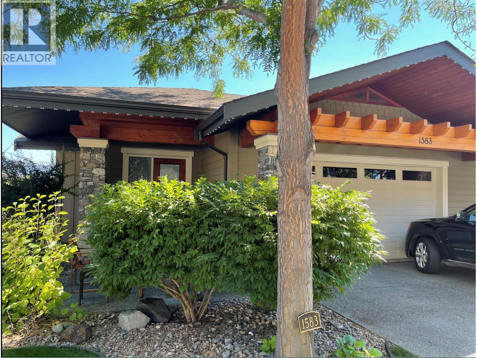 1583 GOLF RIDGE Drive