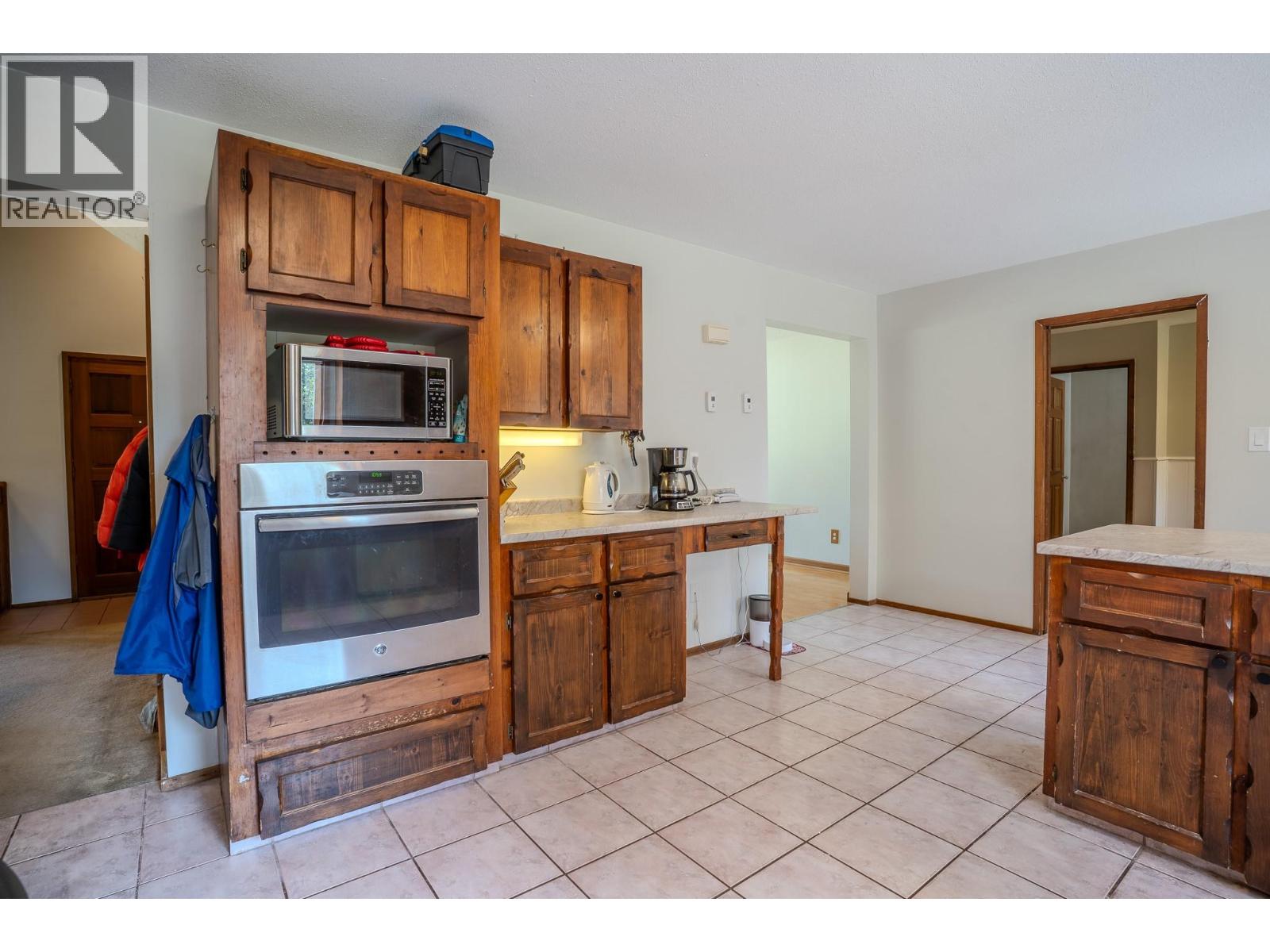 4289 Dunsmuir Road Property Photo 14