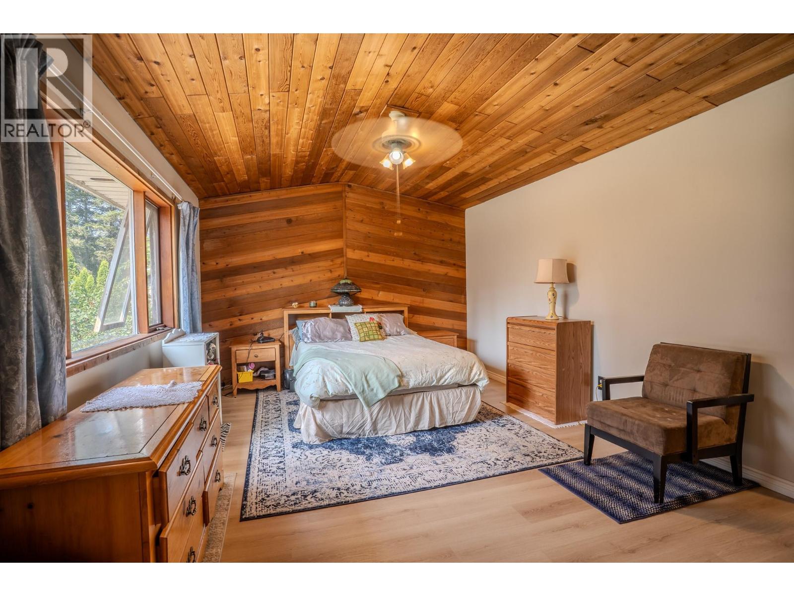 4289 Dunsmuir Road Property Photo 25