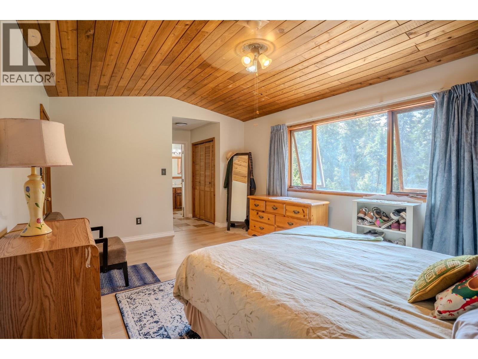 4289 Dunsmuir Road Property Photo 29