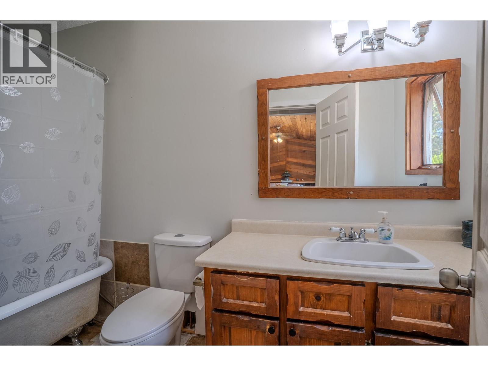 4289 Dunsmuir Road Property Photo 31