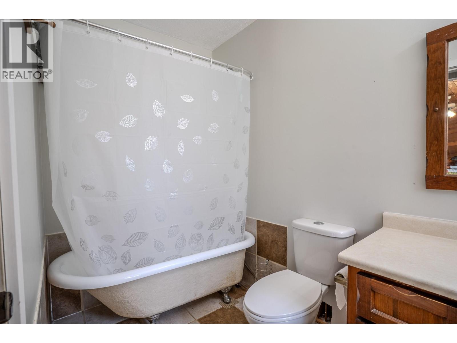 4289 Dunsmuir Road Property Photo 32