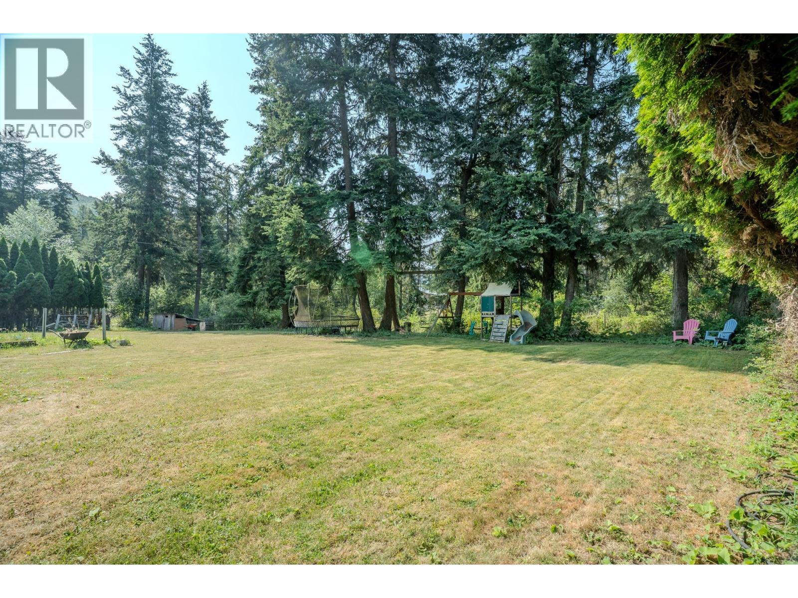 4289 Dunsmuir Road Property Photo 45