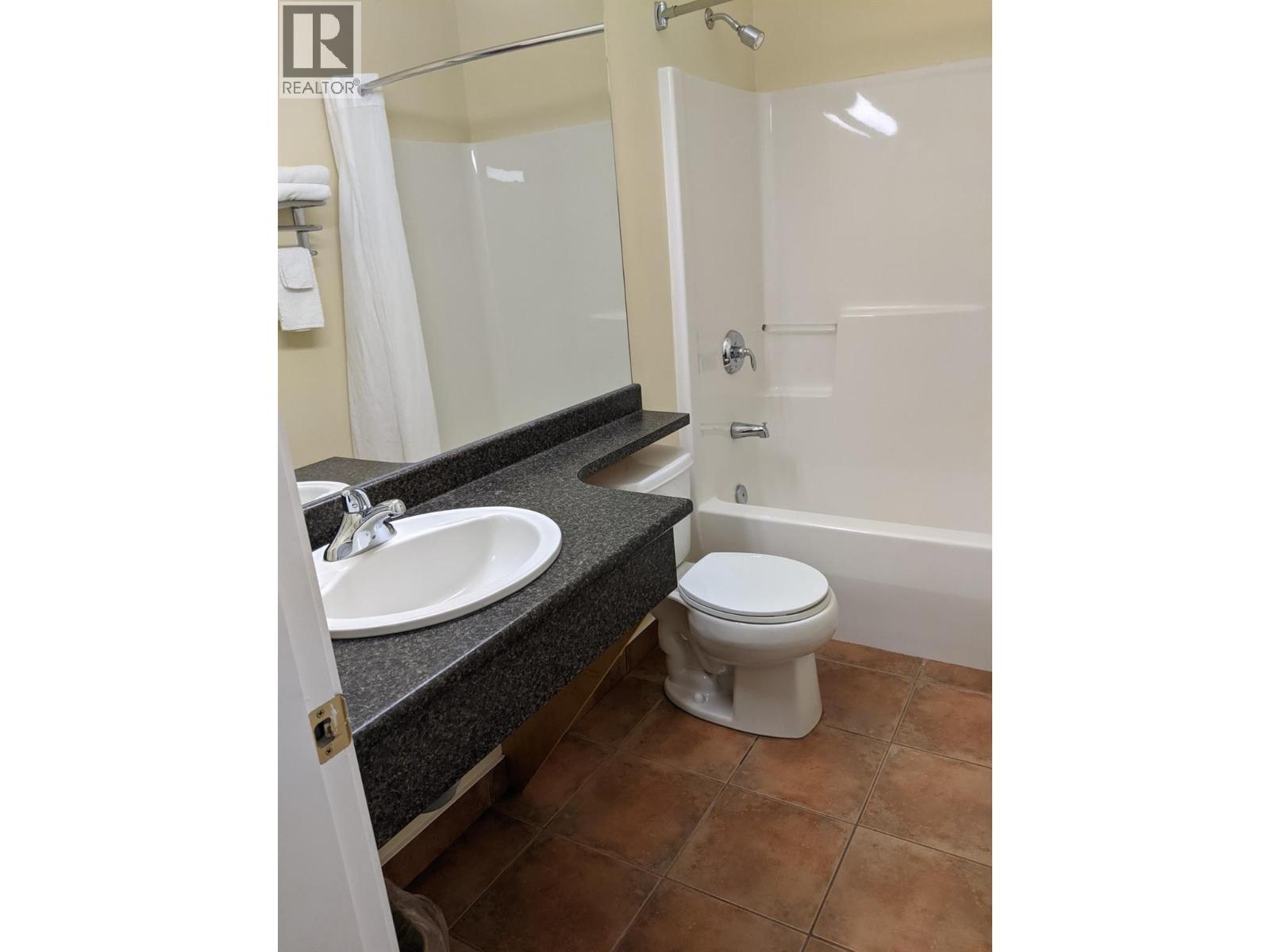 6203 Willow Avenue Property Photo 10
