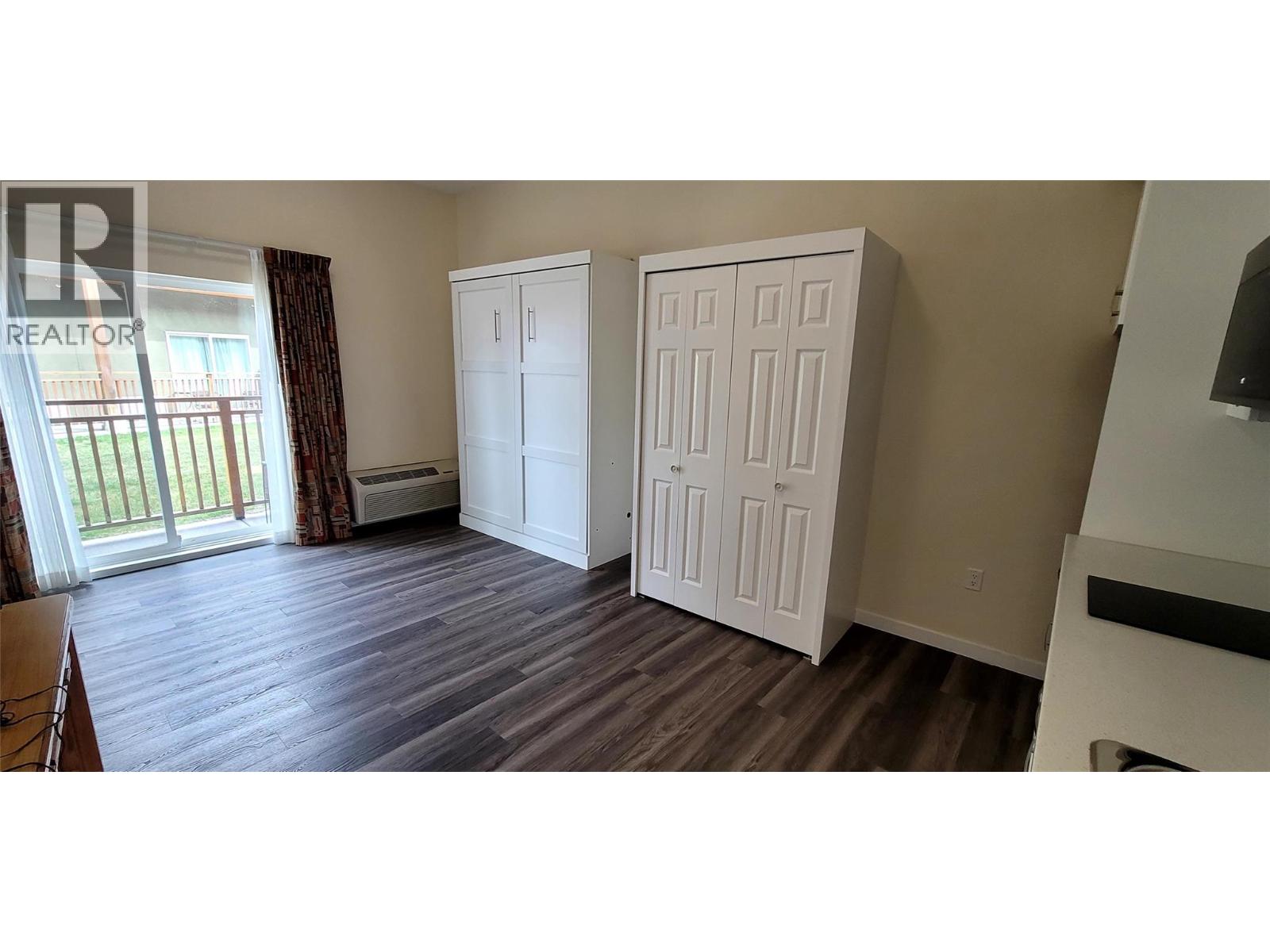 6203 Willow Avenue Property Photo 30
