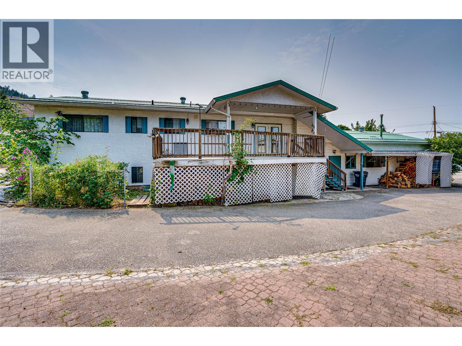 3472 Lockhart Crescent Property Photo 3