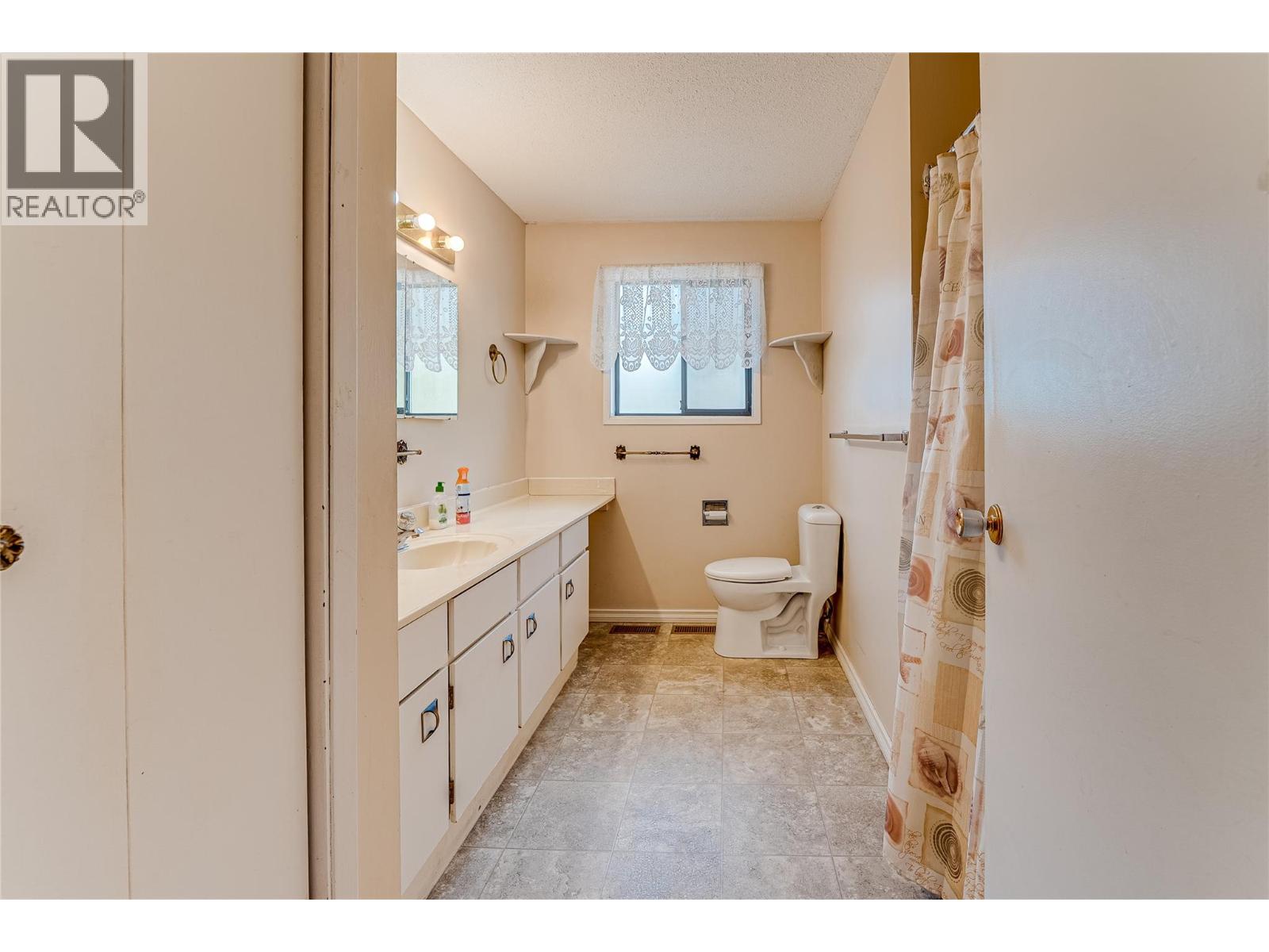 3472 Lockhart Crescent Property Photo 26