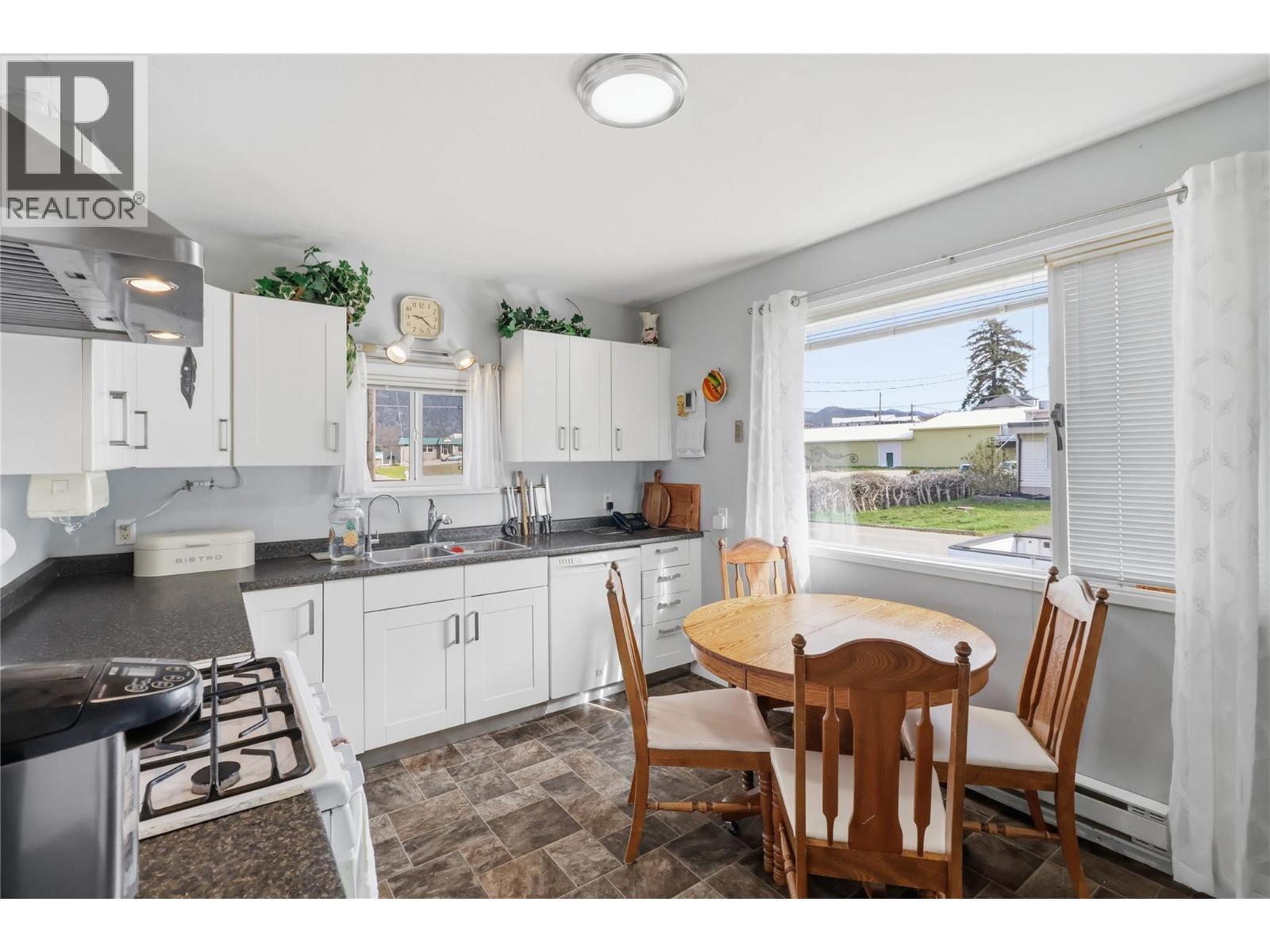 314 Willson Street Property Photo 11