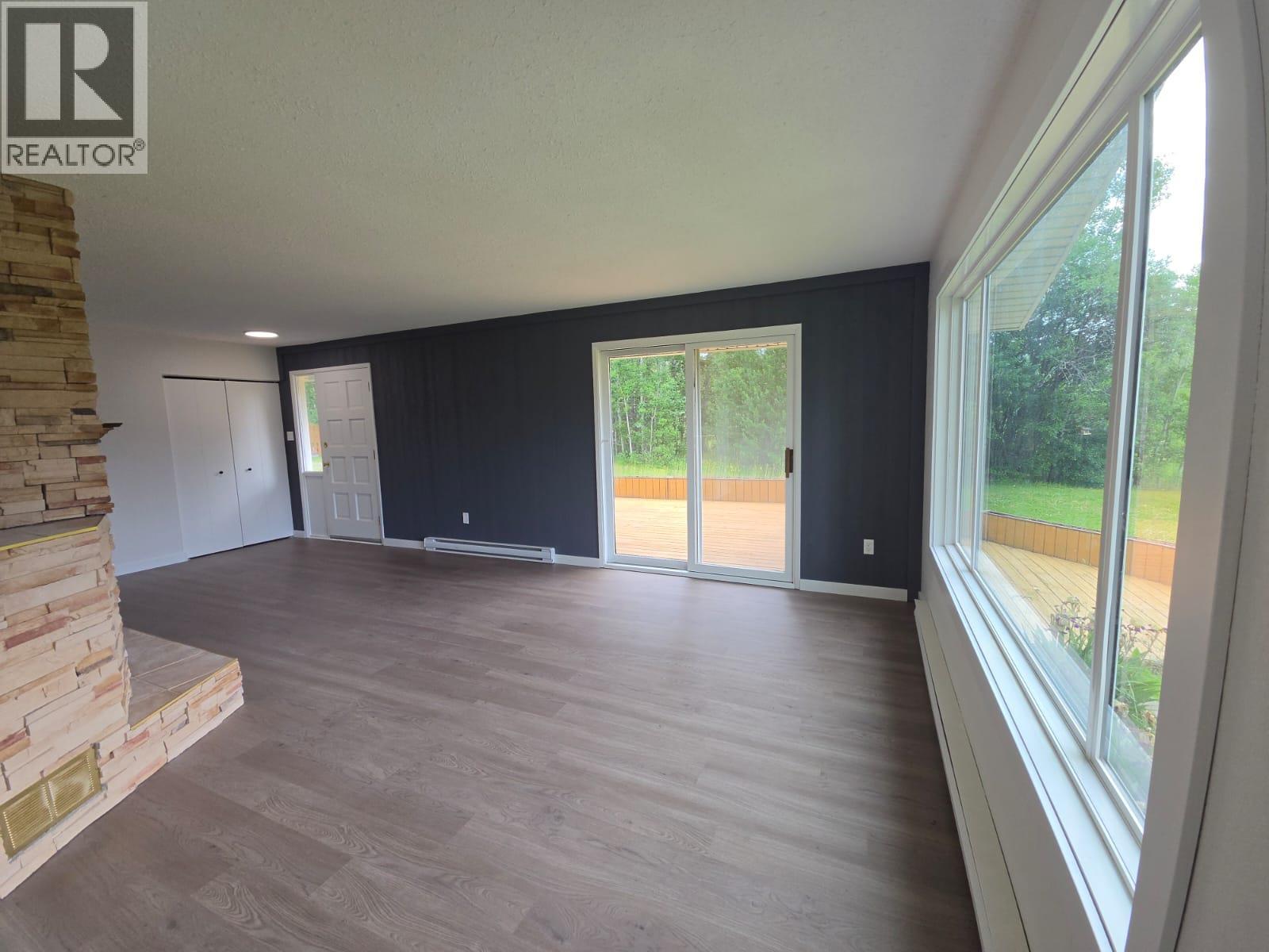 6640 Lakeshore Drive Property Photo 6