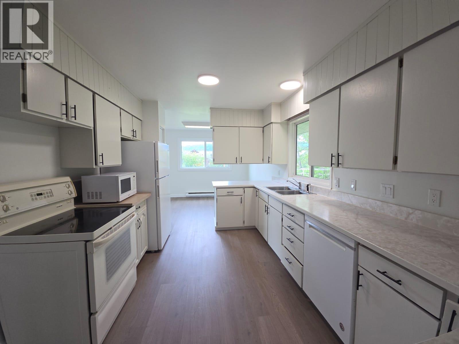 6640 Lakeshore Drive Property Photo 13