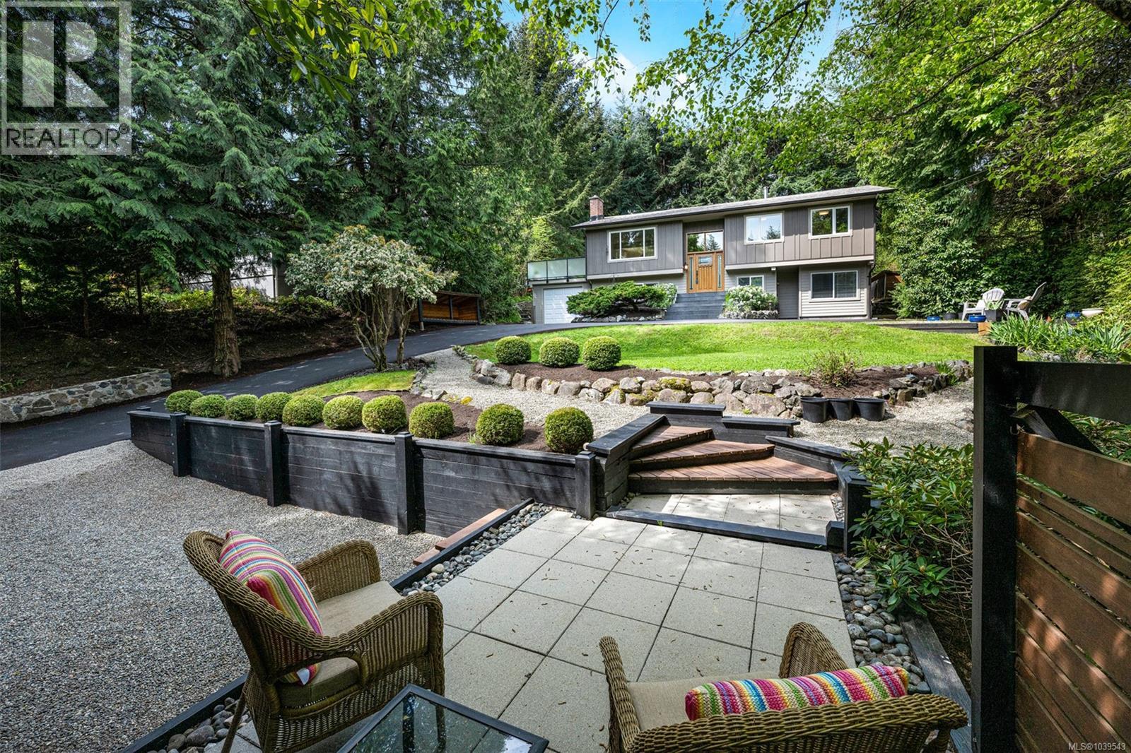 5222 Beckton Rd Property Photo 1