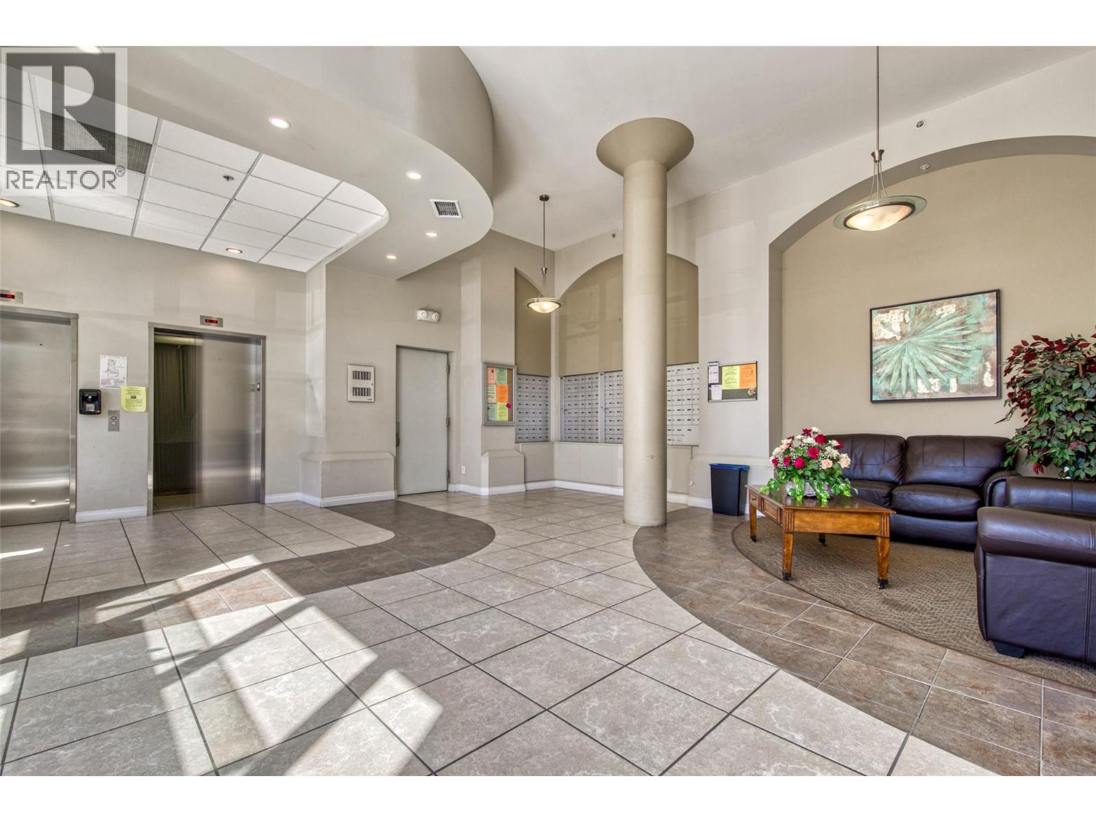 689 Tranquille Road Unit# 606 Property Photo 15