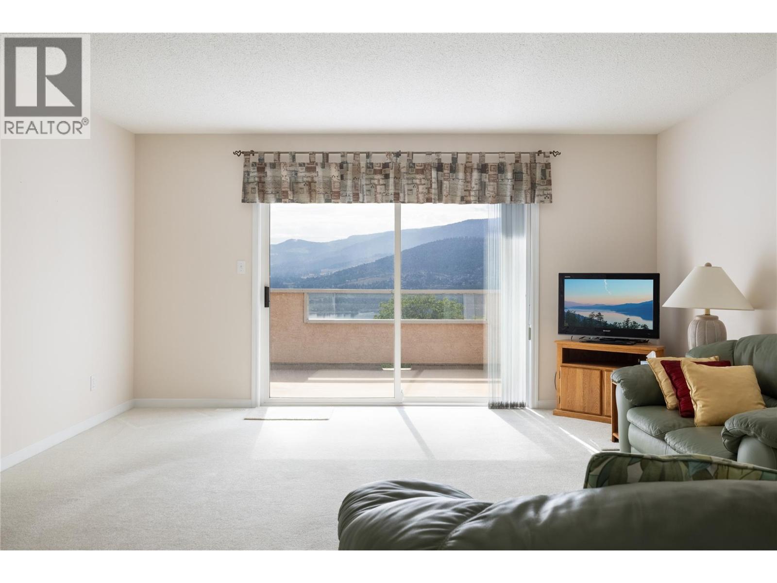 8770 Clerke Road Property Photo 3