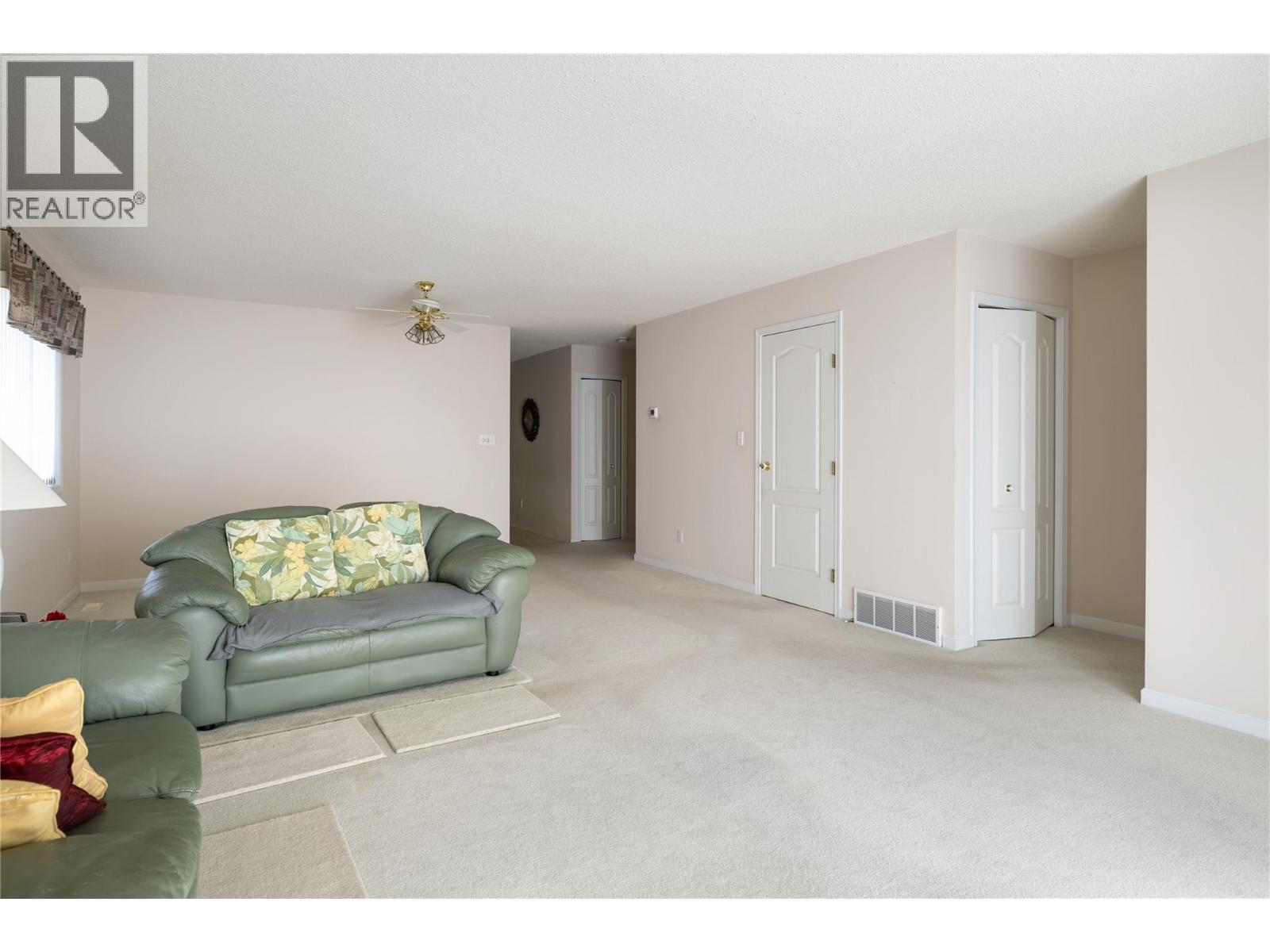 8770 Clerke Road Property Photo 5
