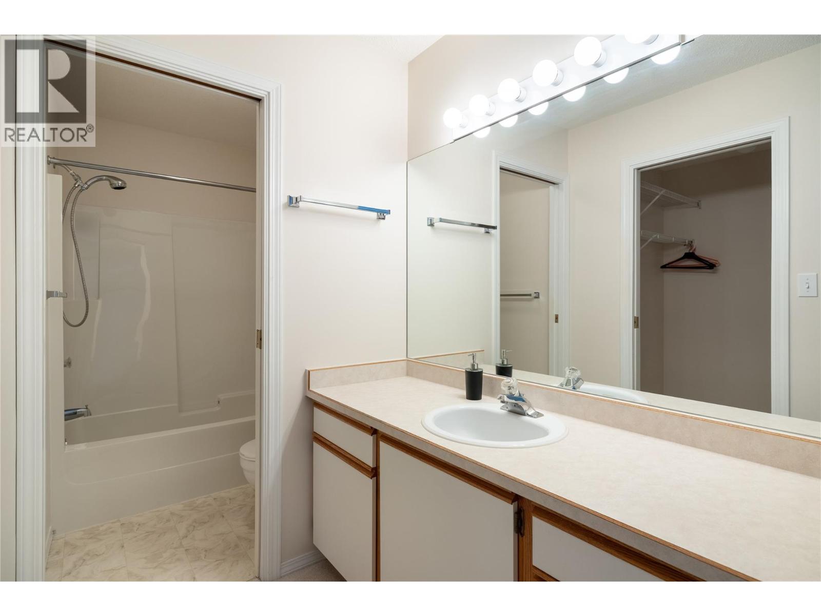 8770 Clerke Road Property Photo 15