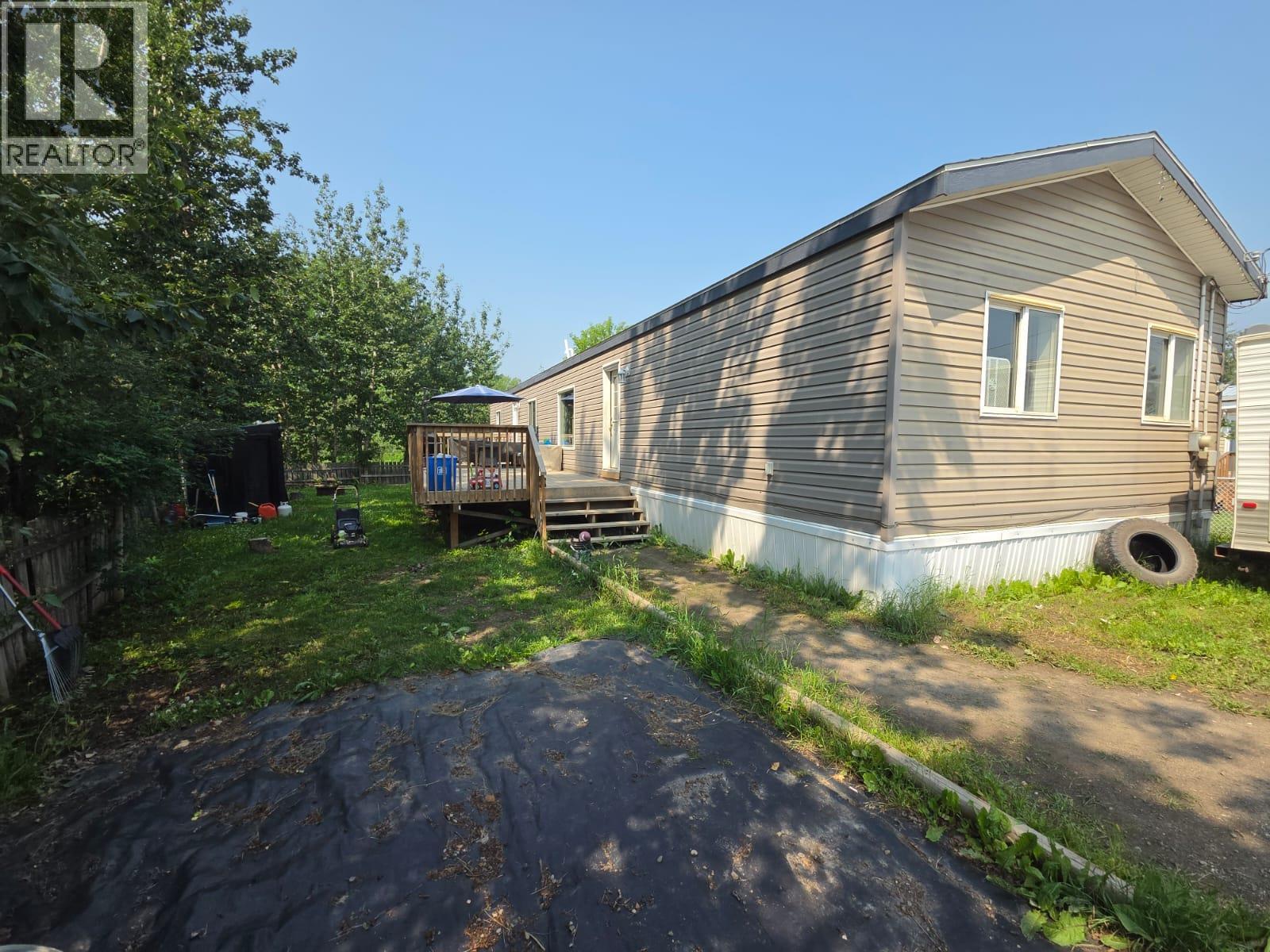 5277 45 Street Se Property Photo 1
