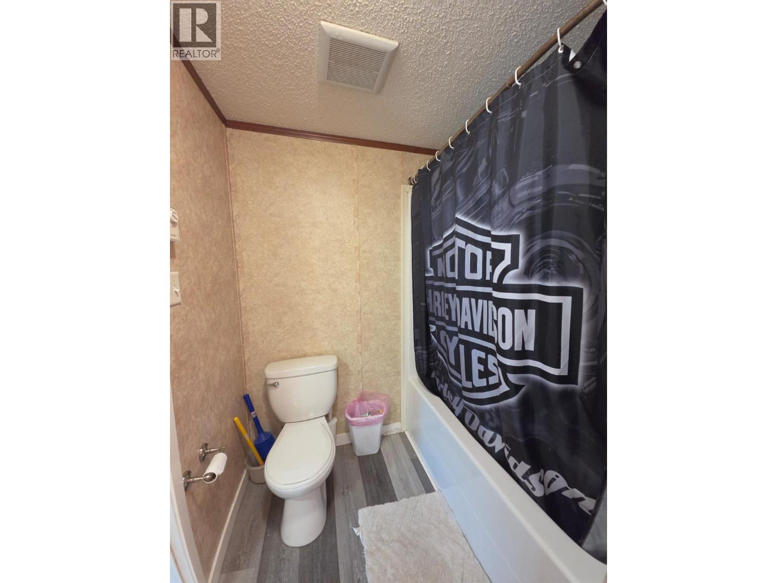 5277 45 Street Se Property Photo 19