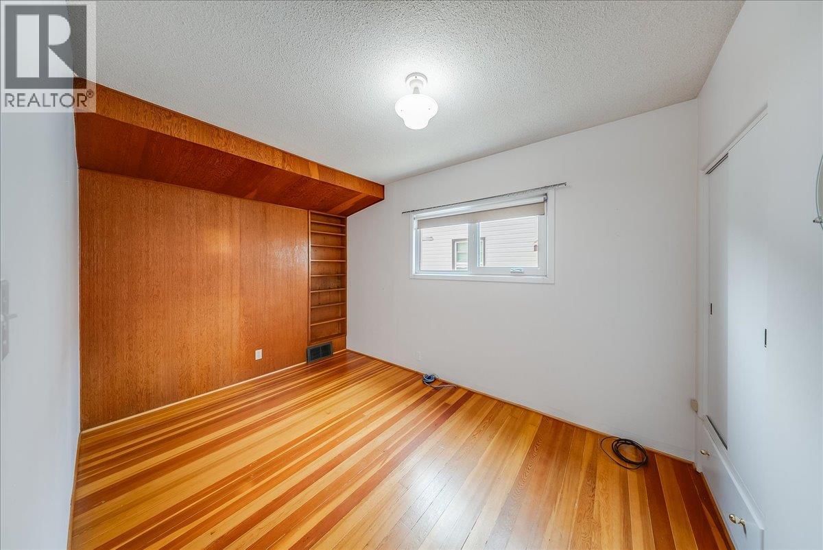 916 Thackeray Street Property Photo 12
