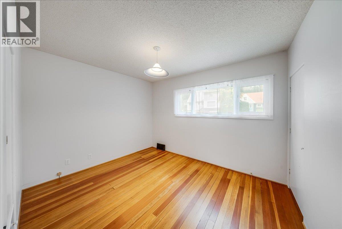 916 Thackeray Street Property Photo 15