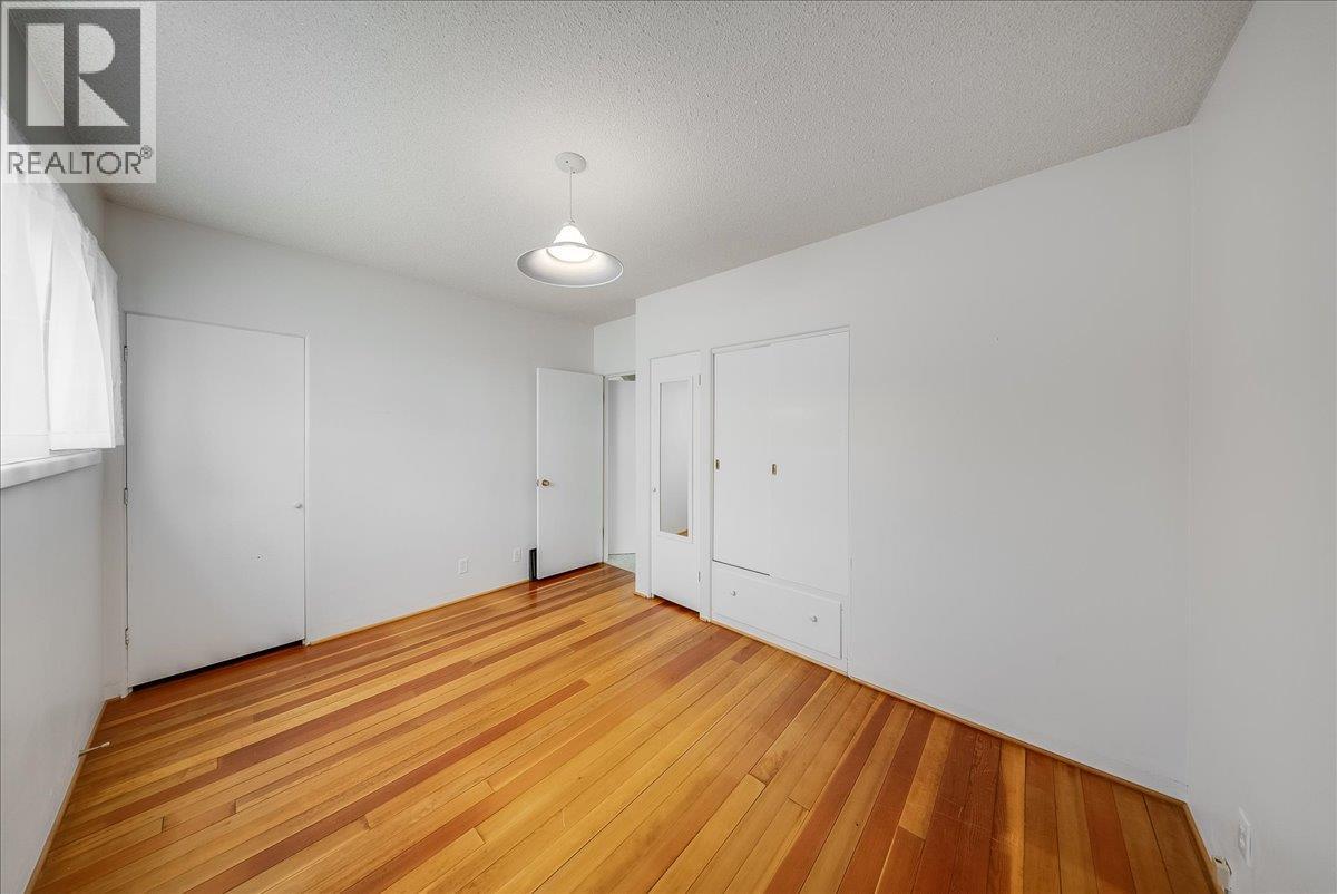 916 Thackeray Street Property Photo 16
