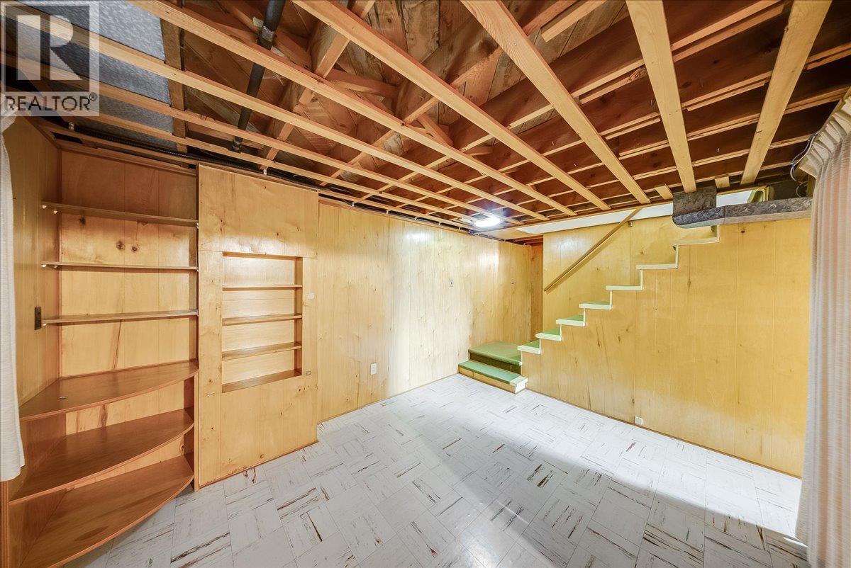 916 Thackeray Street Property Photo 18