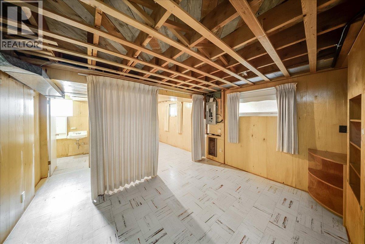 916 Thackeray Street Property Photo 19