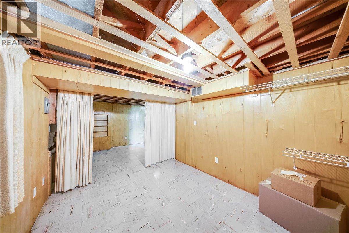 916 Thackeray Street Property Photo 21