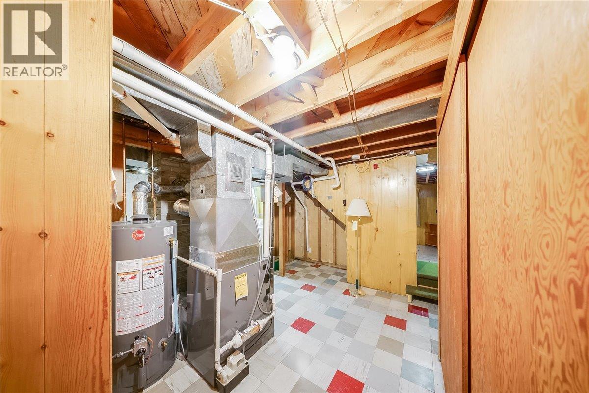 916 Thackeray Street Property Photo 26