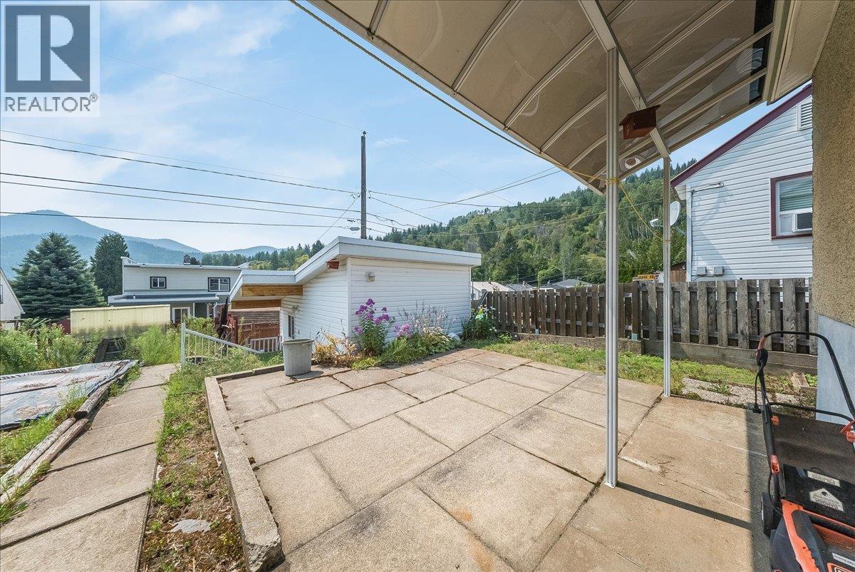 916 Thackeray Street Property Photo 29