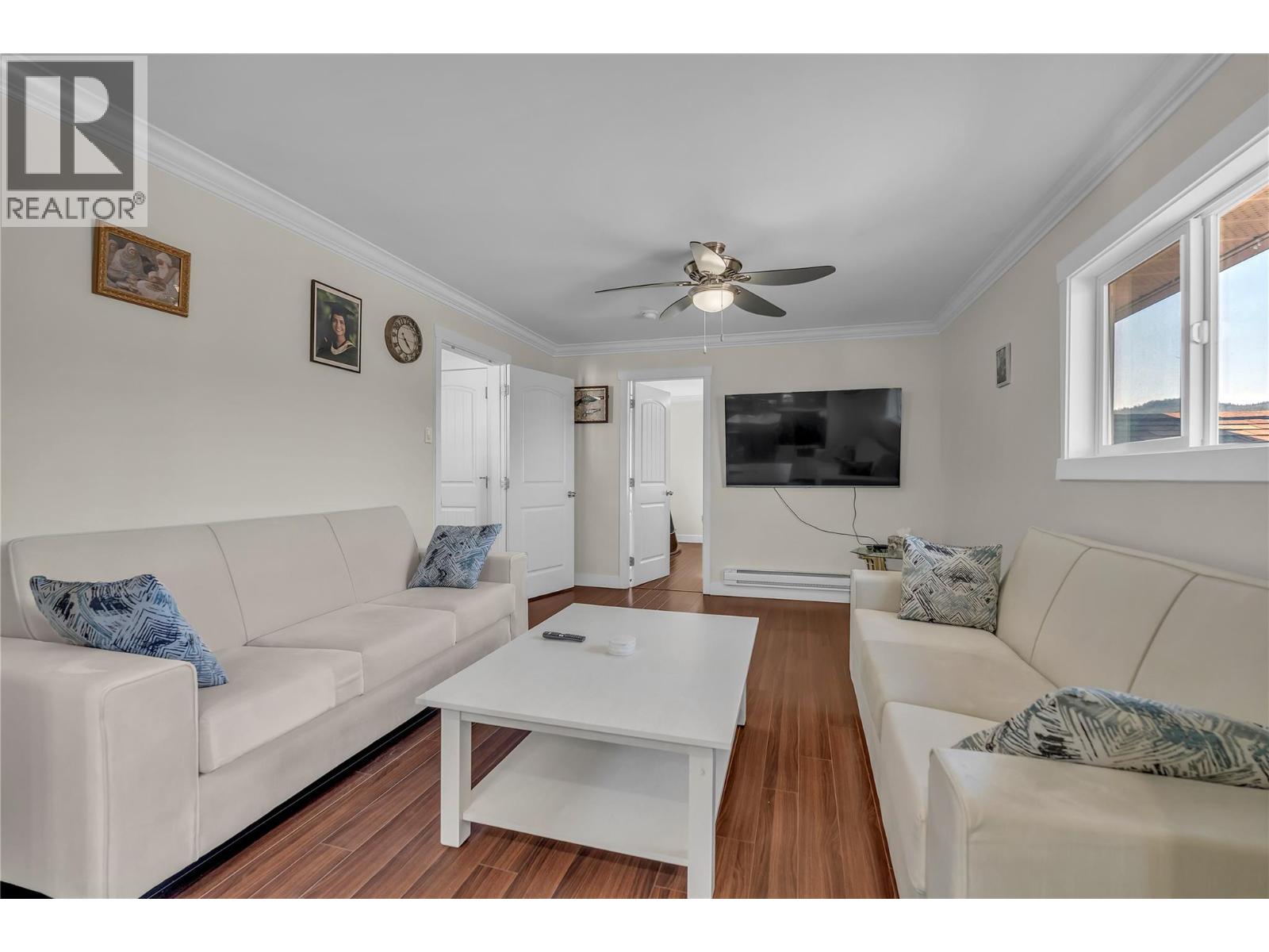 9820 Rippen Avenue Property Photo 12