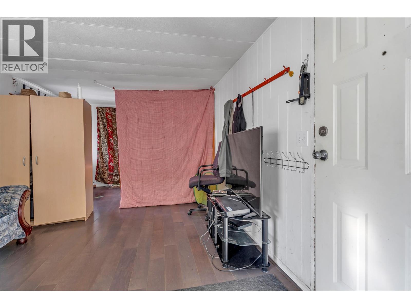 9820 Rippen Avenue Property Photo 45