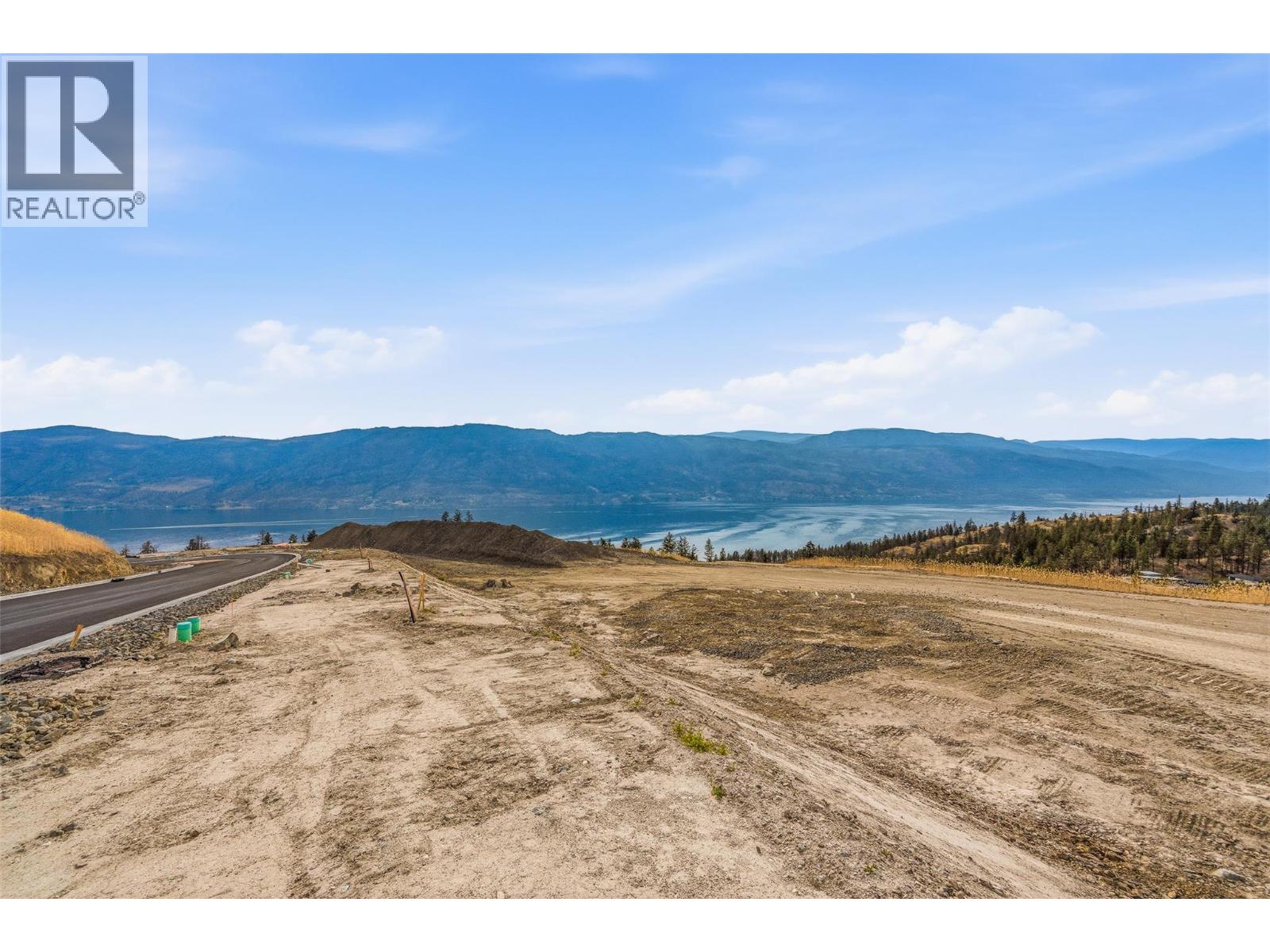 10388 Beacon Hill Drive Property Photo 11