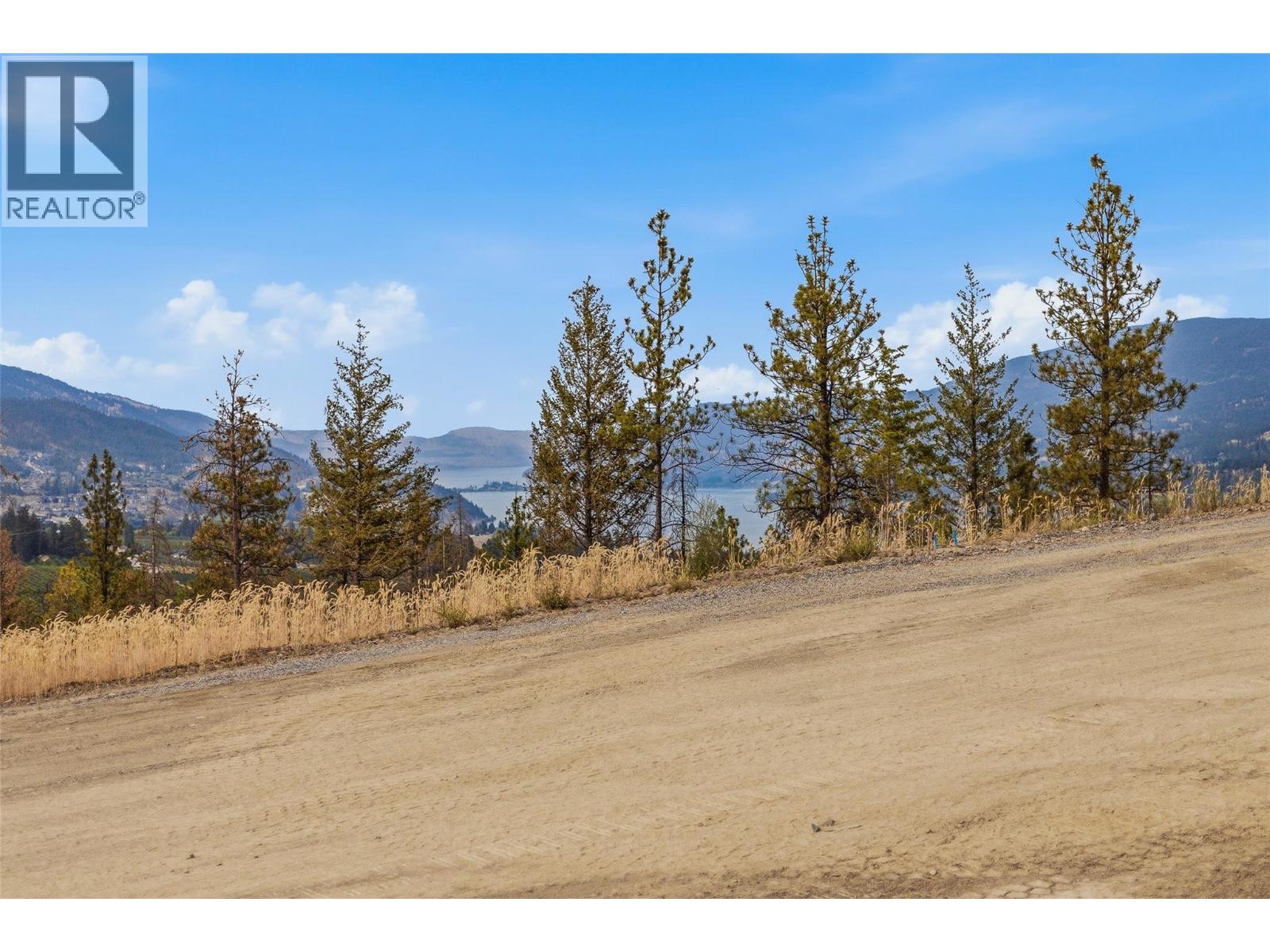 10388 Beacon Hill Drive Property Photo 14