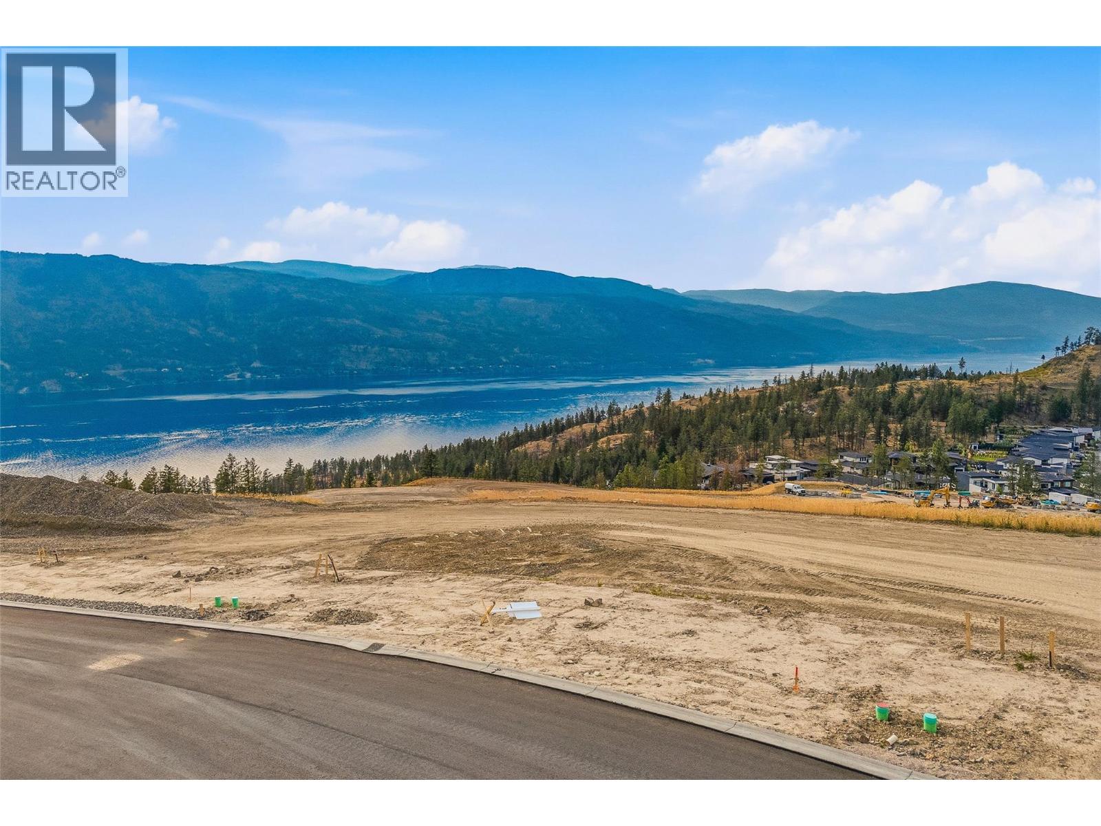 10388 Beacon Hill Drive Property Photo 16