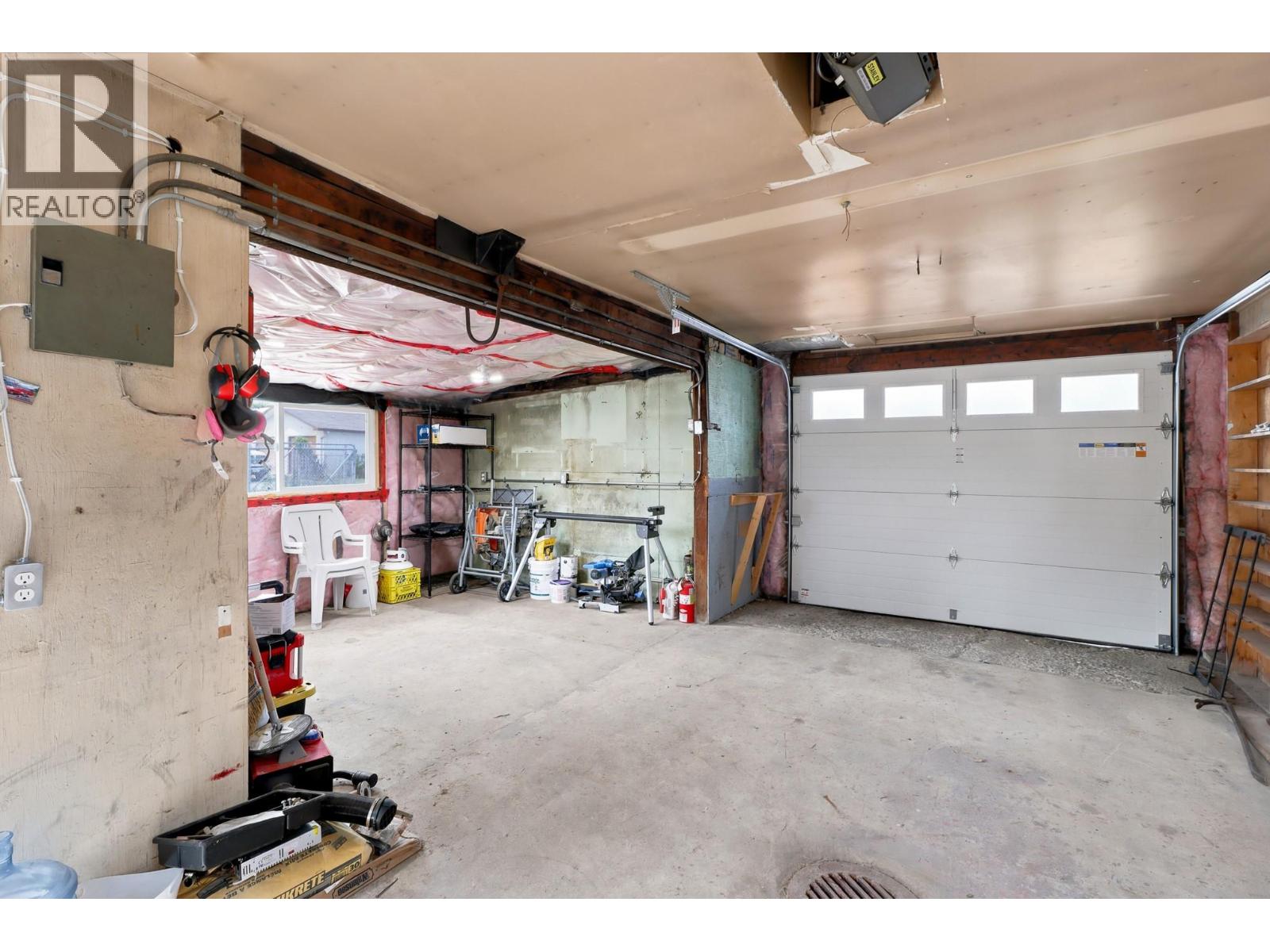 225 14 Avenue N Property Photo 39
