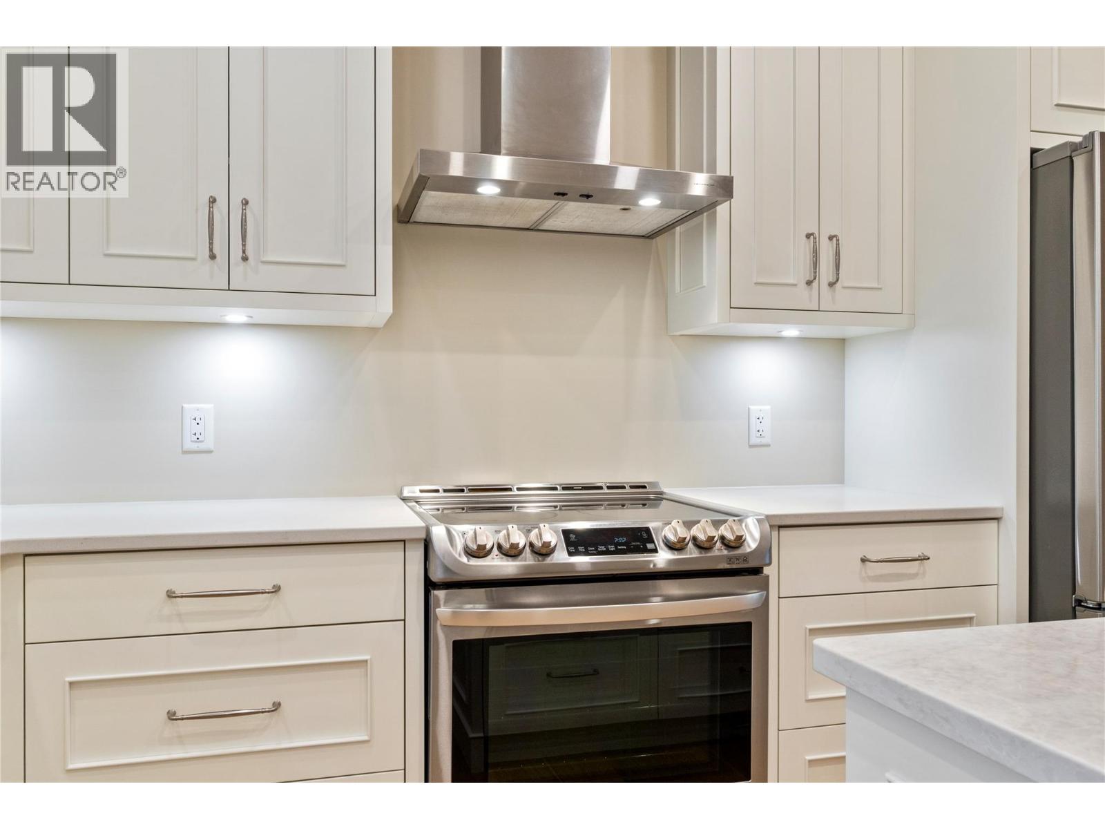 2251 14 Avenue Se Property Photo 18