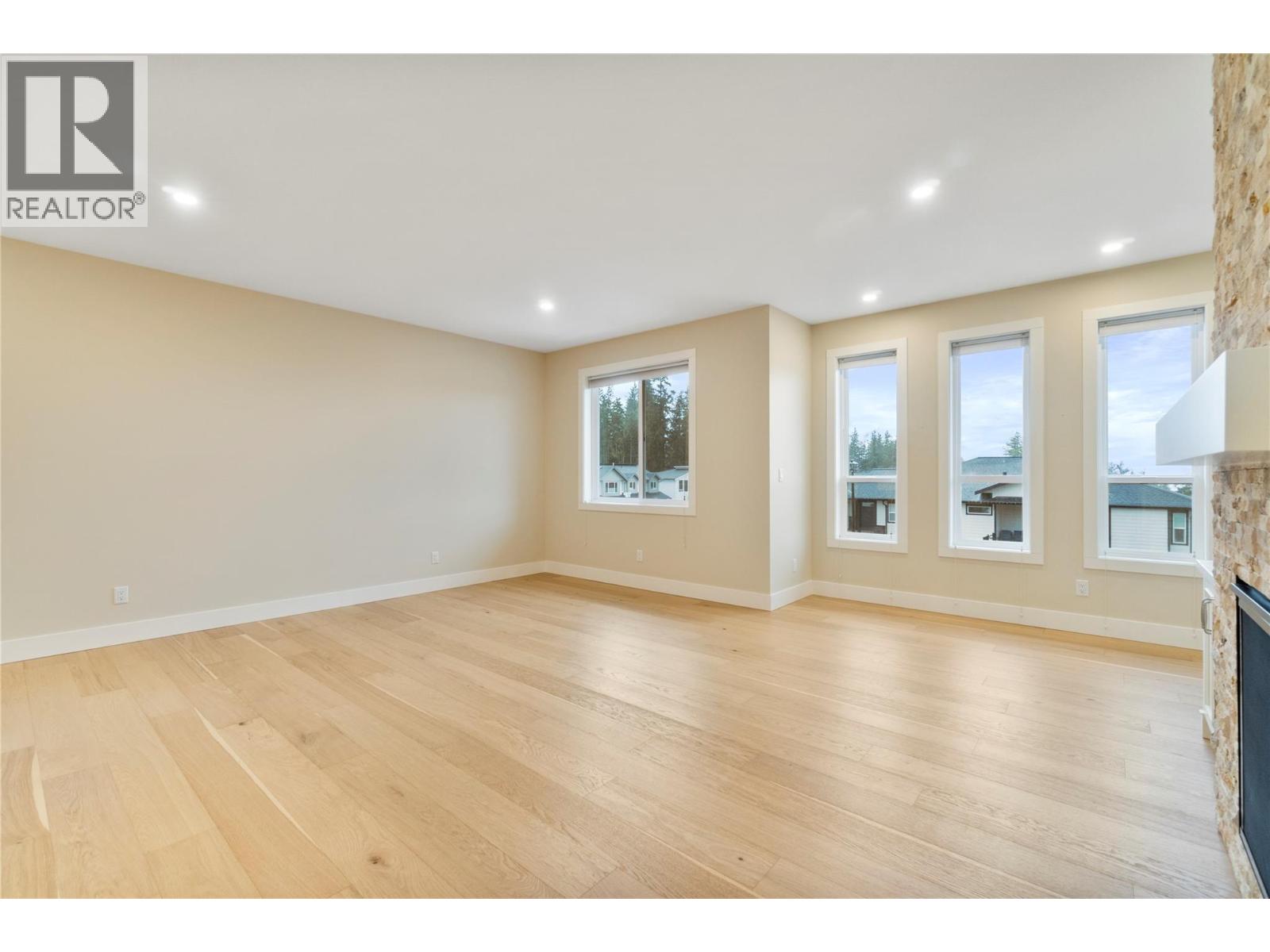 2251 14 Avenue Se Property Photo 27