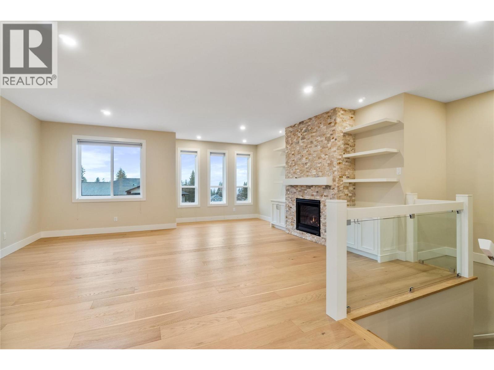 2251 14 Avenue Se Property Photo 30