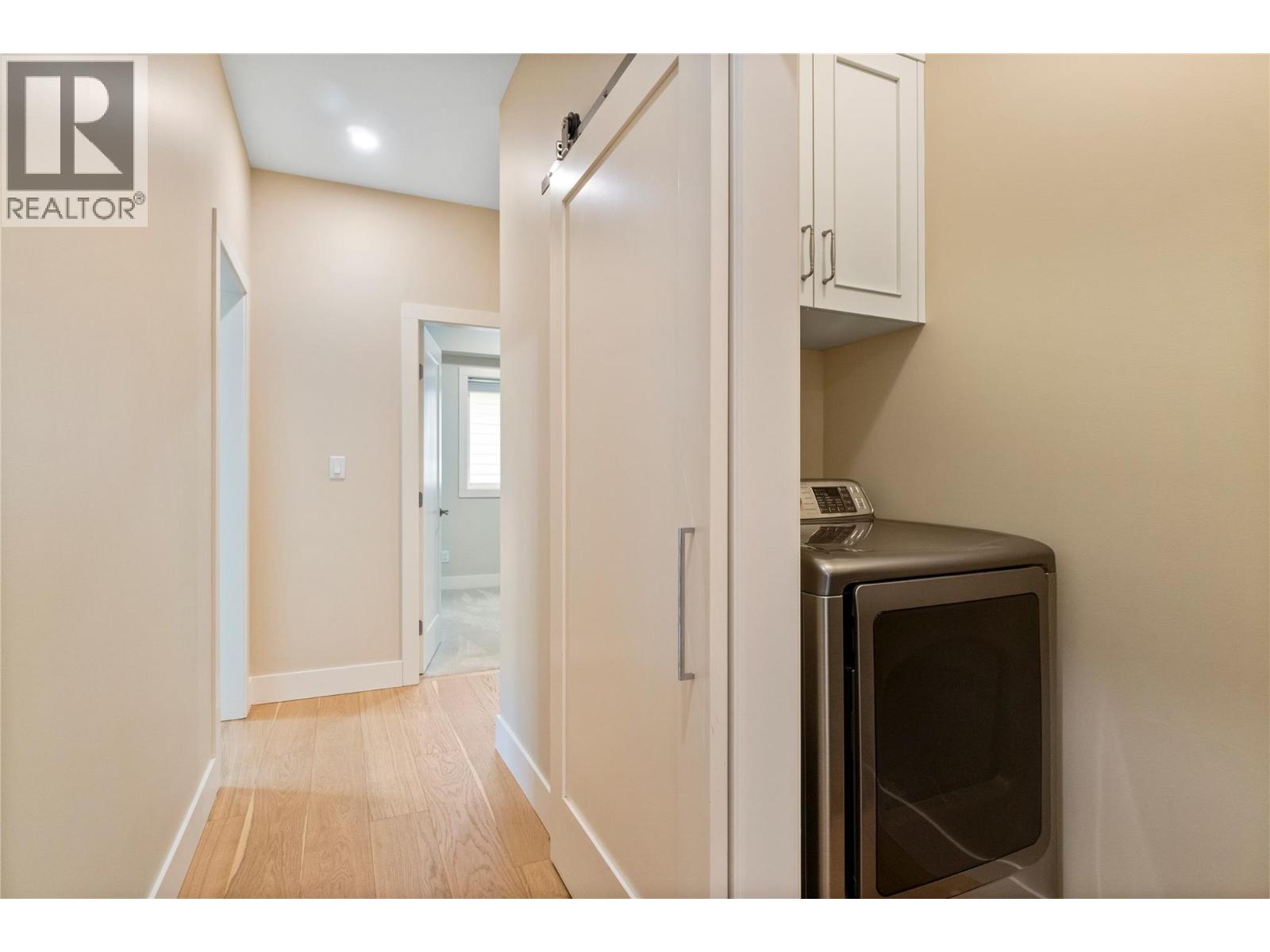 2251 14 Avenue Se Property Photo 31