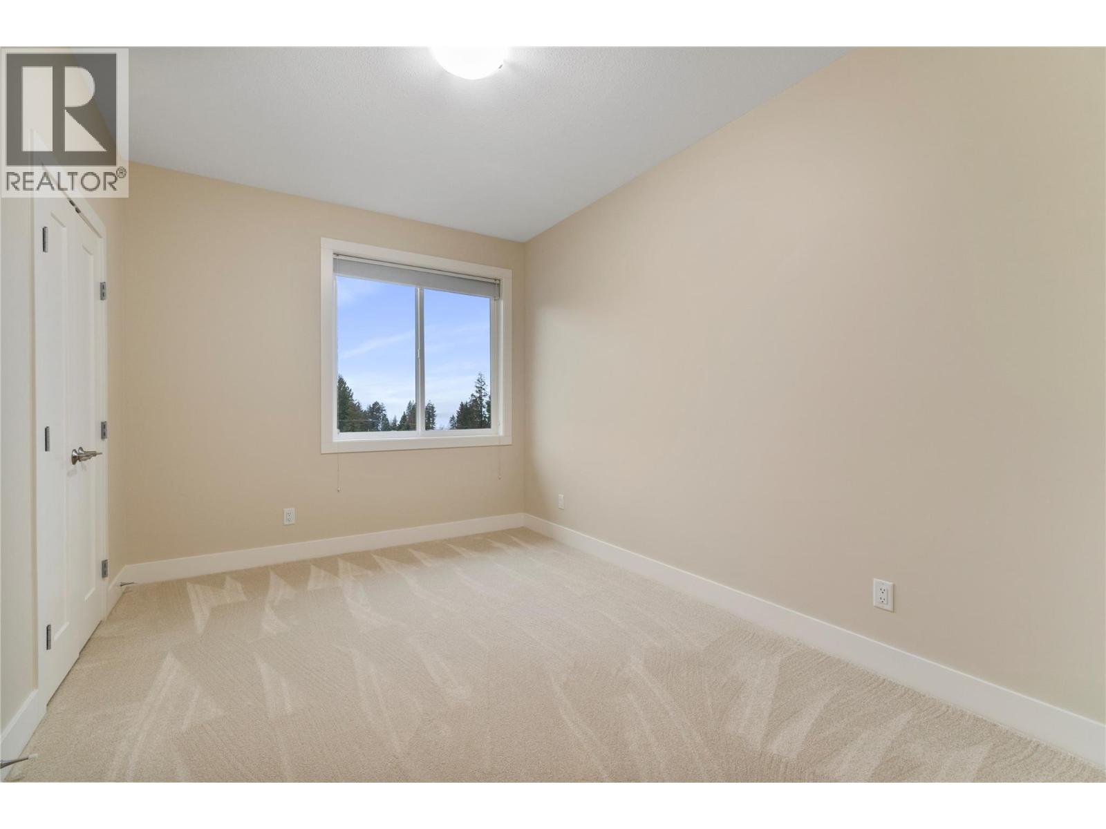 2251 14 Avenue Se Property Photo 34