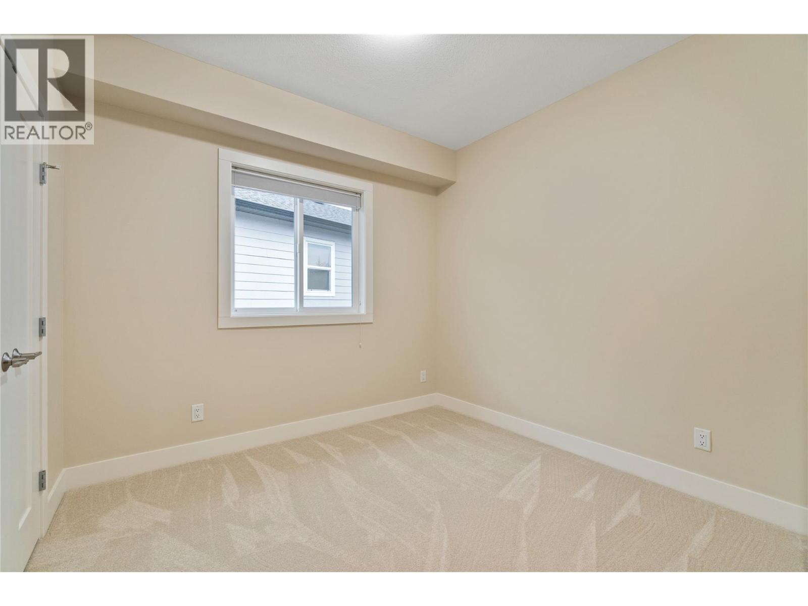 2251 14 Avenue Se Property Photo 36