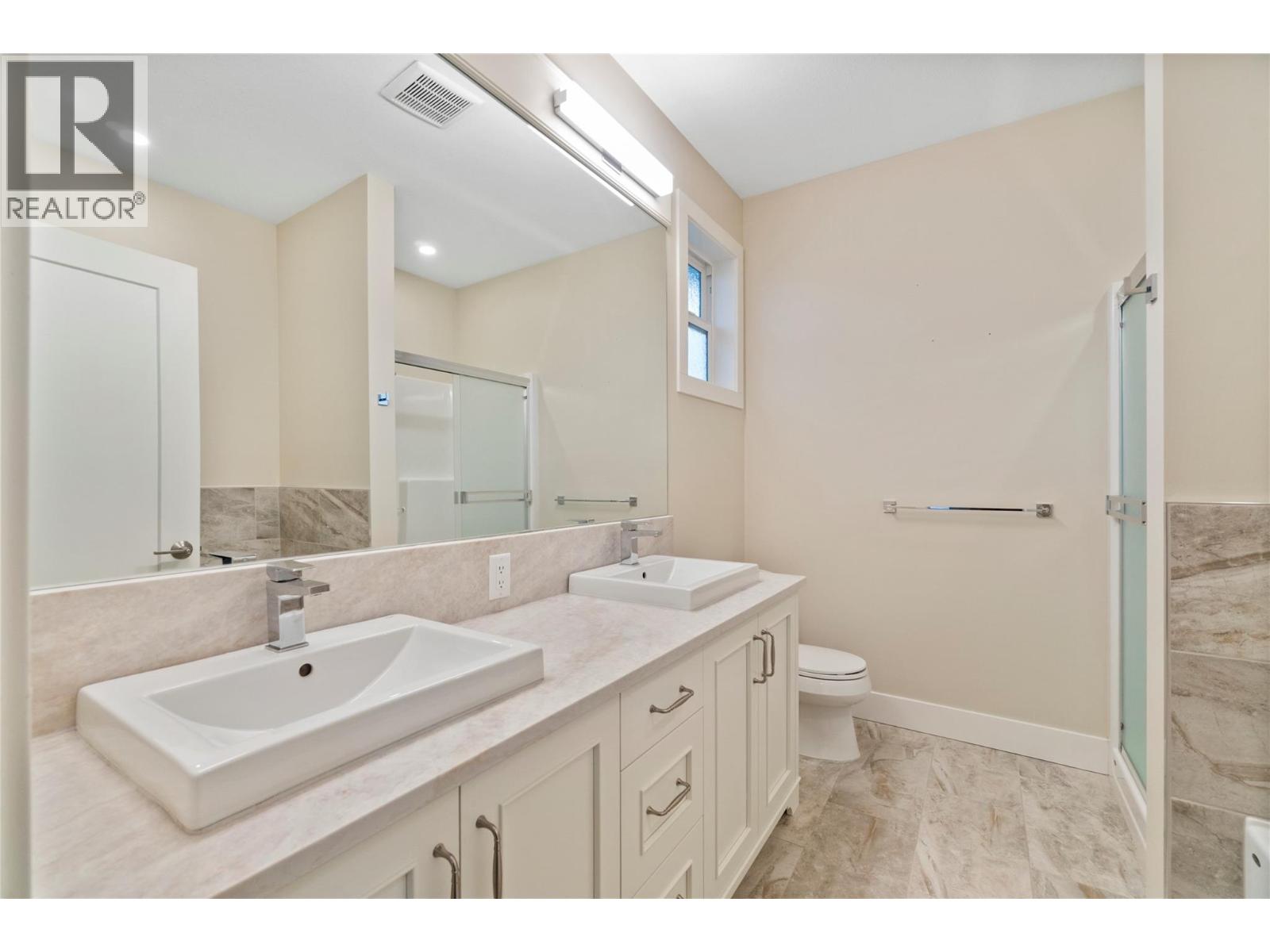 2251 14 Avenue Se Property Photo 43