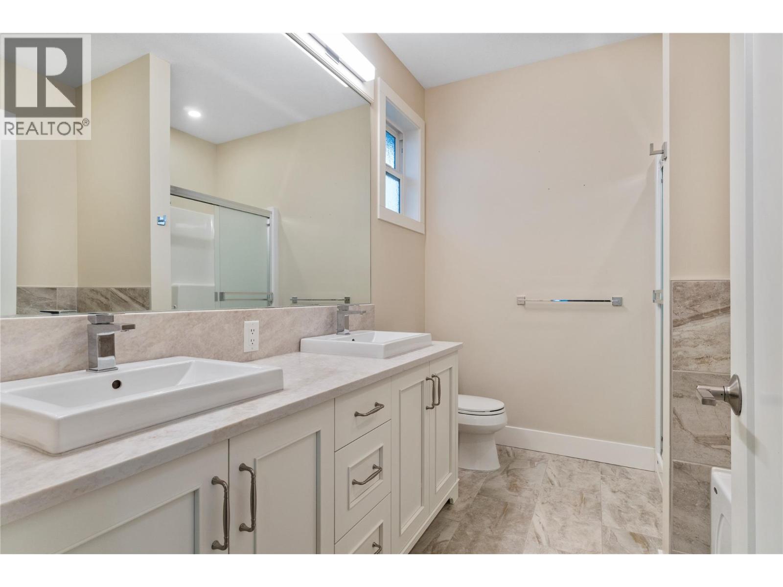 2251 14 Avenue Se Property Photo 44