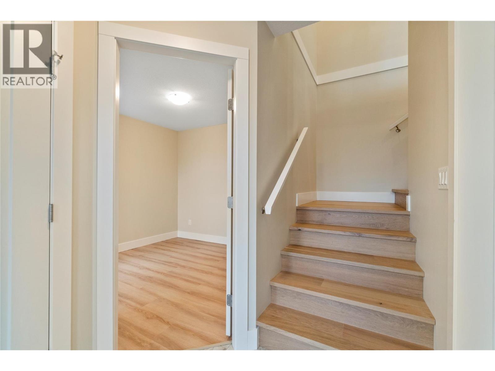2251 14 Avenue Se Property Photo 51